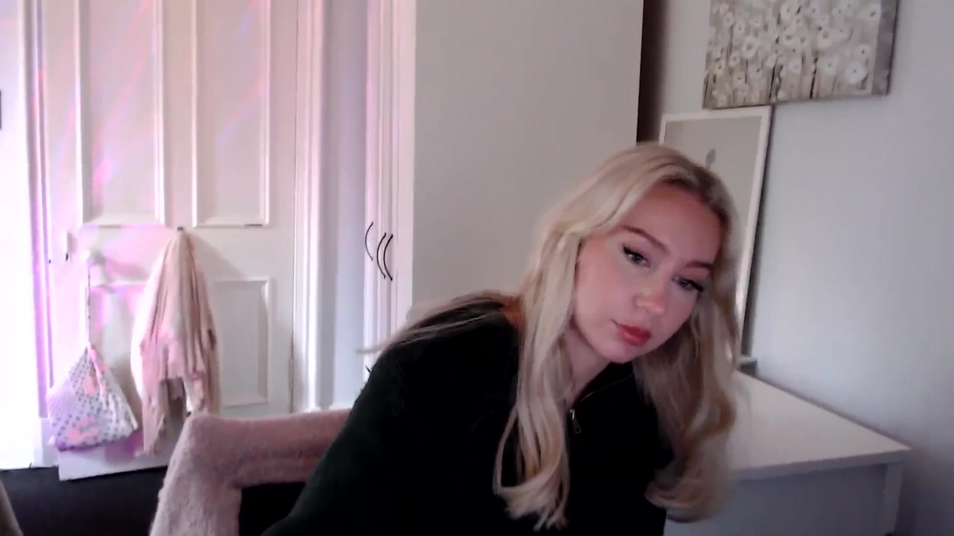 Gallery image thumbnail from British_Cutie's myfreecams stream on, 06/27/2025, 18:20 image 14 of 20