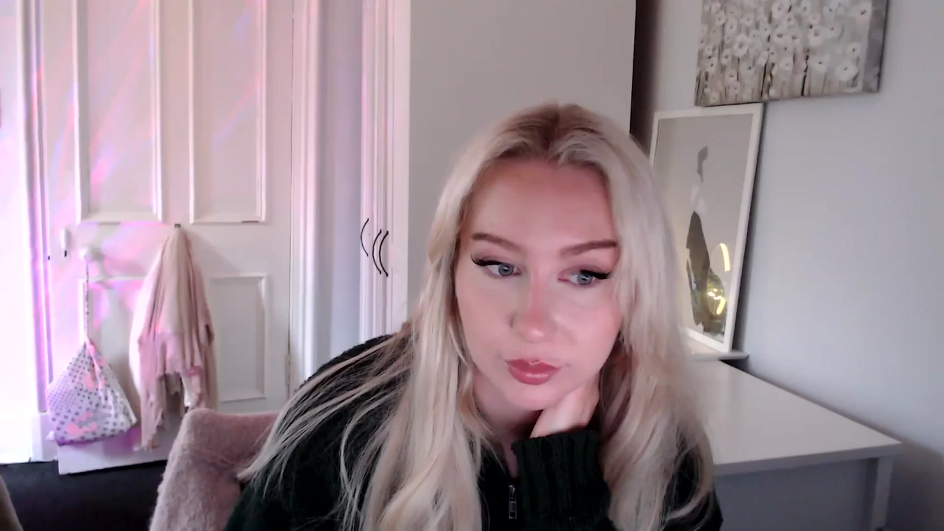 Gallery image thumbnail from British_Cutie's myfreecams stream on, 06/27/2025, 18:20 image 6 of 20