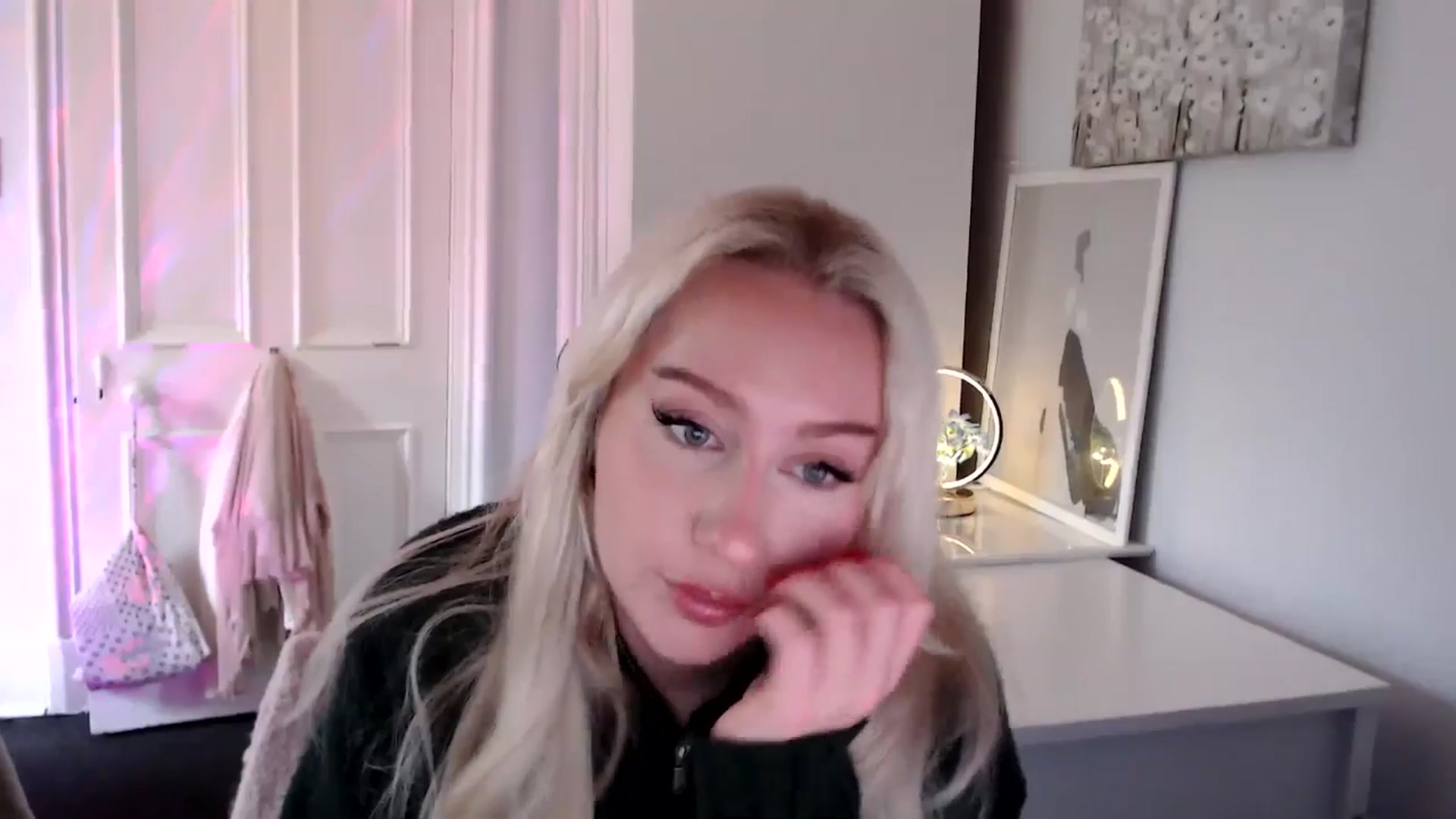 Gallery image thumbnail from British_Cutie's myfreecams stream on, 06/27/2025, 18:20 image 5 of 20