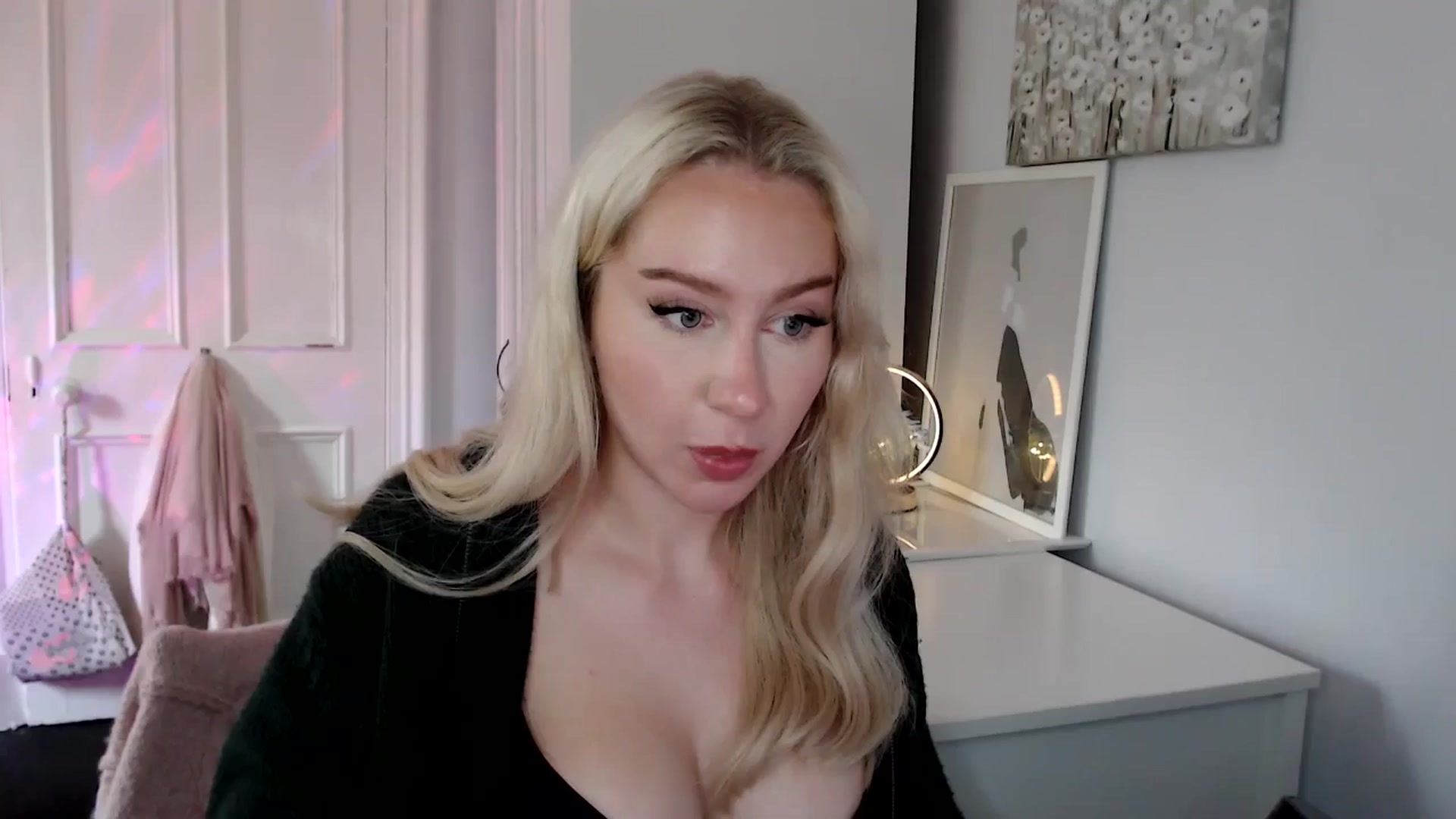 Gallery image thumbnail from British_Cutie's myfreecams stream on, 06/27/2025, 18:50 image 1 of 20