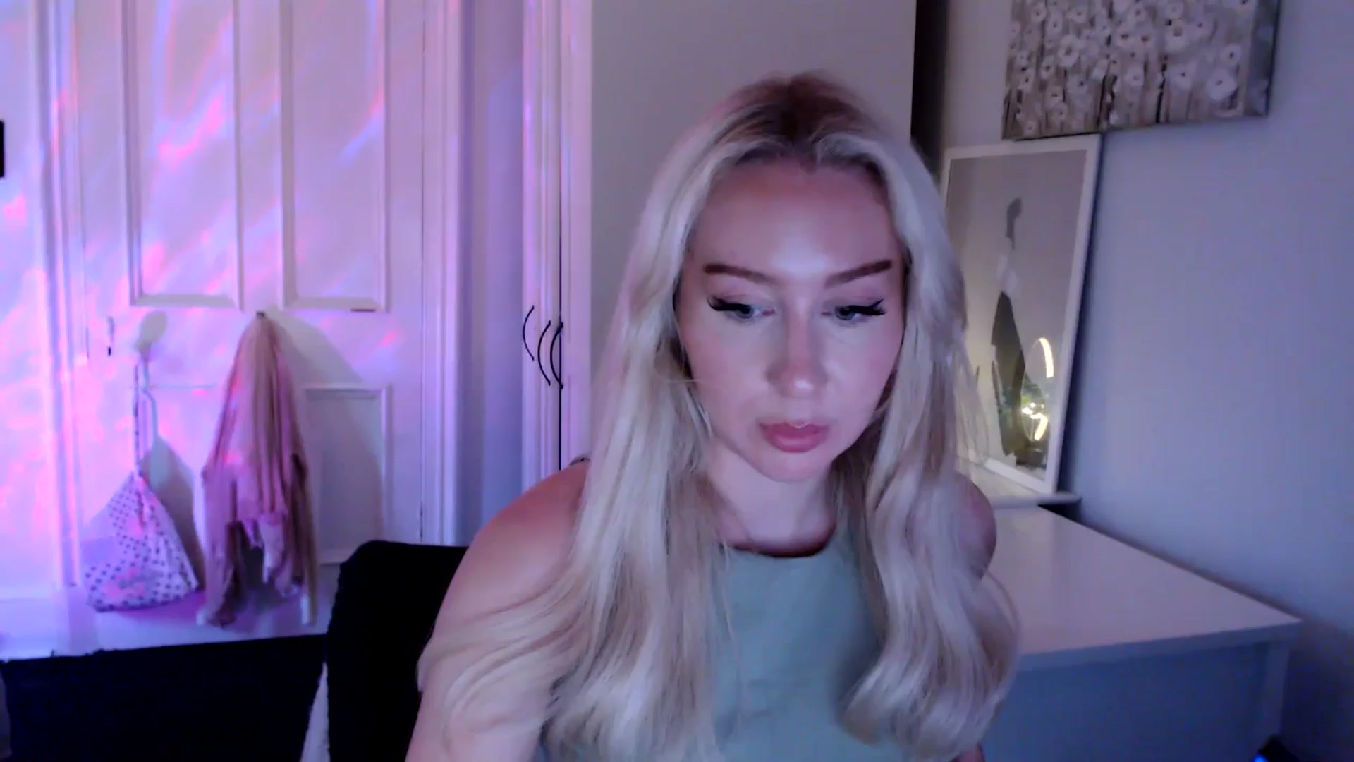 Gallery image thumbnail from British_Cutie's myfreecams stream on, 06/27/2025, 20:10 image 17 of 20