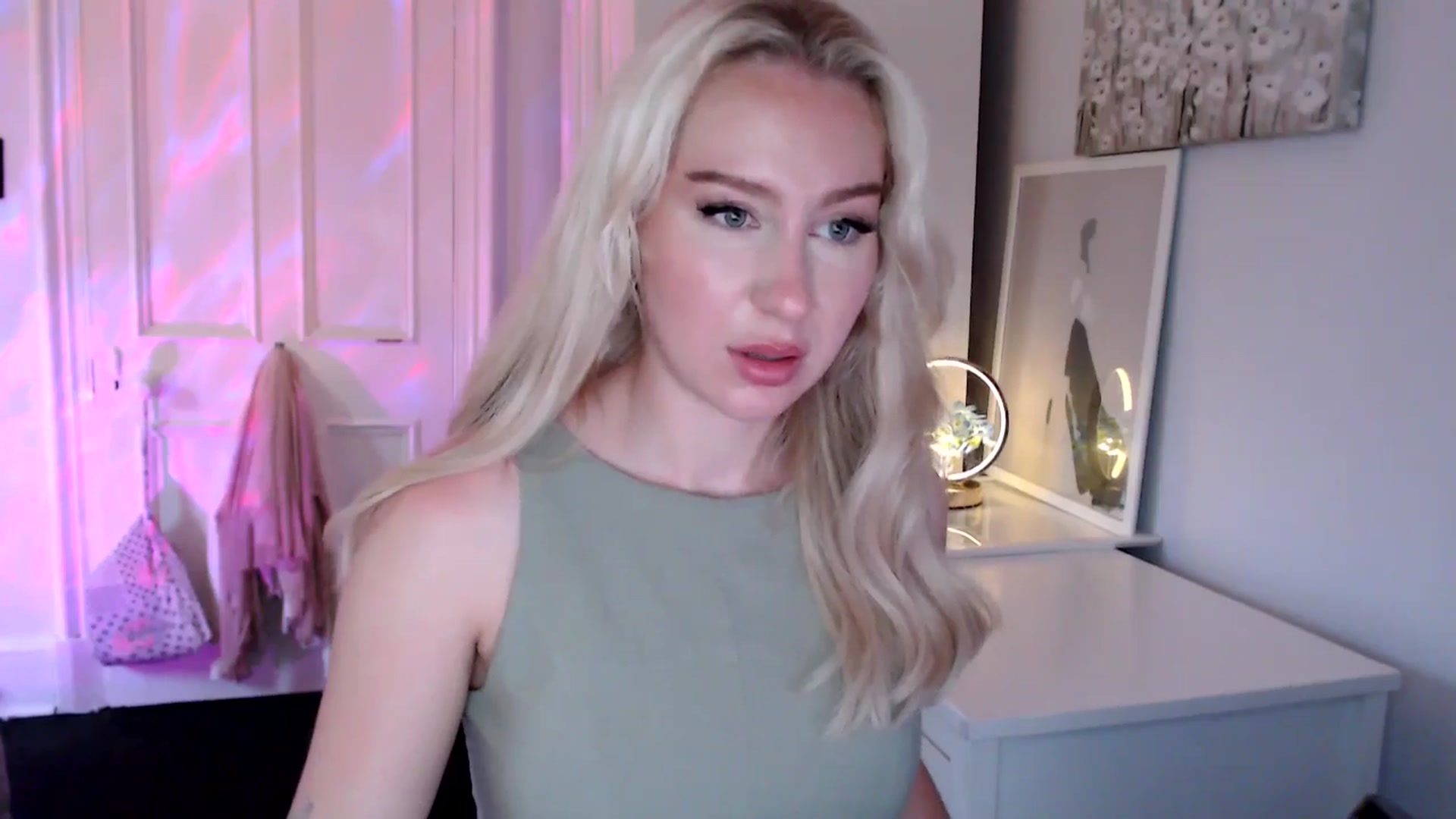 Gallery image thumbnail from British_Cutie's myfreecams stream on, 06/27/2025, 20:10 image 8 of 20