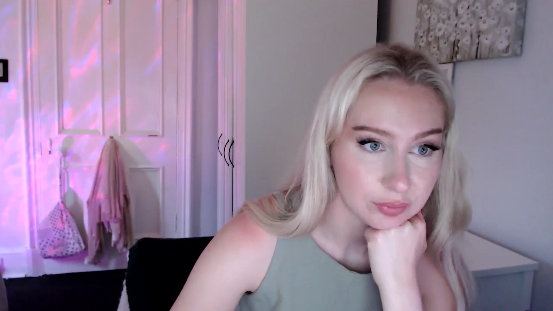 Gallery image thumbnail from British_Cutie's myfreecams stream on, 06/27/2025, 20:10 image 2 of 20