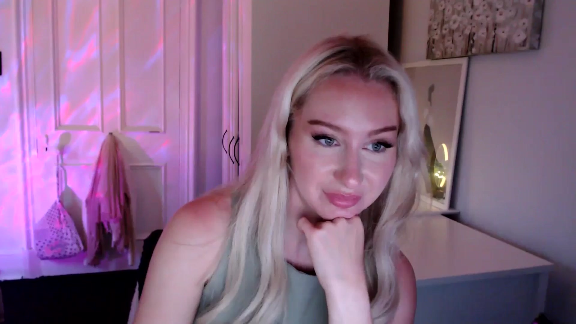 Gallery image thumbnail from British_Cutie's myfreecams stream on, 06/27/2025, 20:10 image 18 of 20