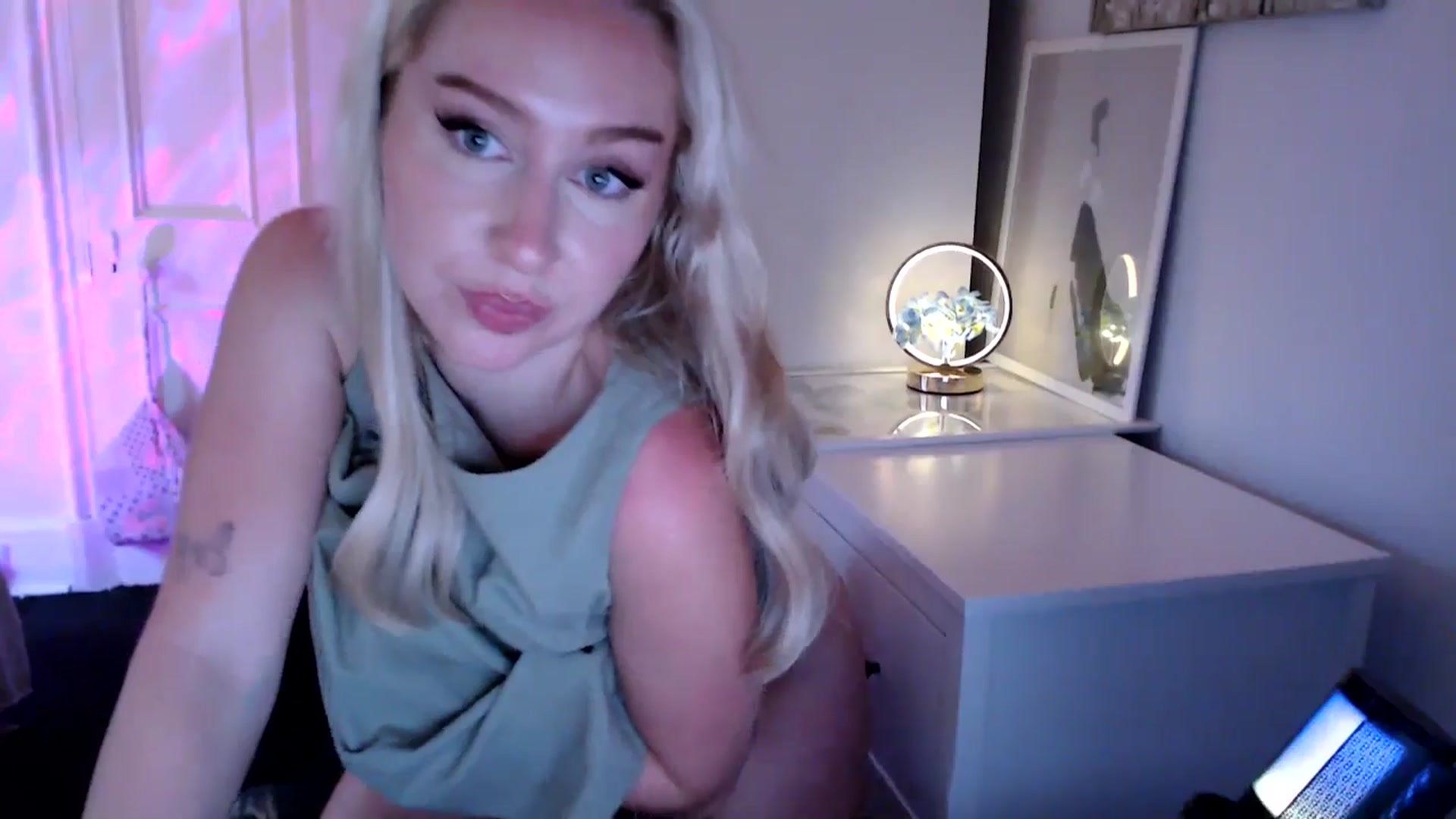 Gallery image thumbnail from British_Cutie's myfreecams stream on, 06/27/2025, 20:10 image 15 of 20