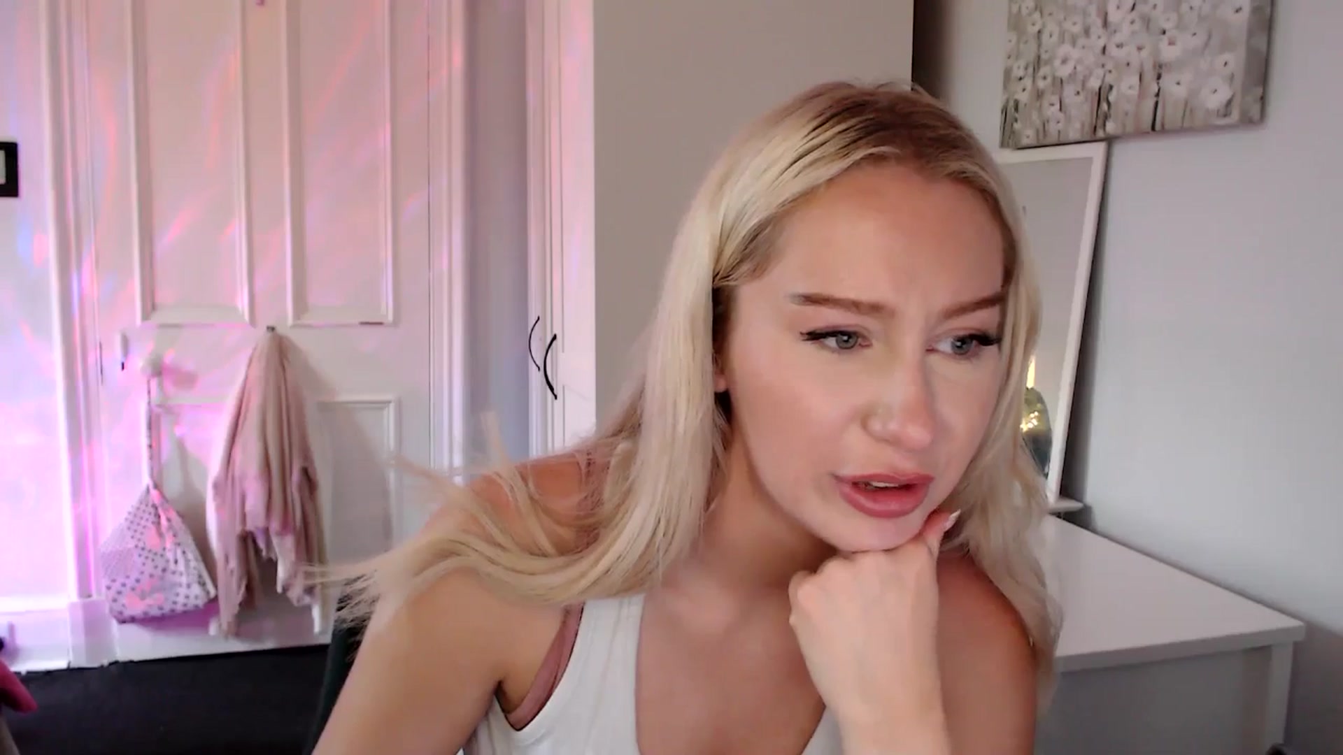 Gallery image thumbnail from British_Cutie's myfreecams stream on, 06/28/2025, 20:08 image 10 of 20