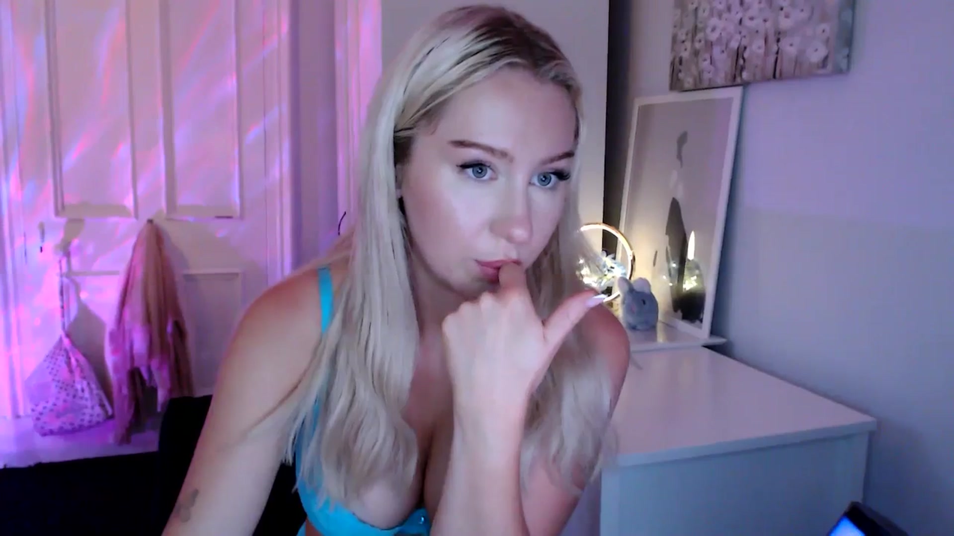 Gallery image thumbnail from British_Cutie's myfreecams stream on, 06/28/2025, 20:52 image 17 of 20