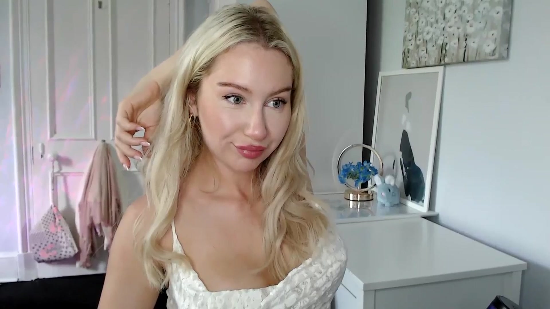 Gallery image thumbnail from British_Cutie's myfreecams stream on, 06/30/2025, 13:03 image 11 of 20
