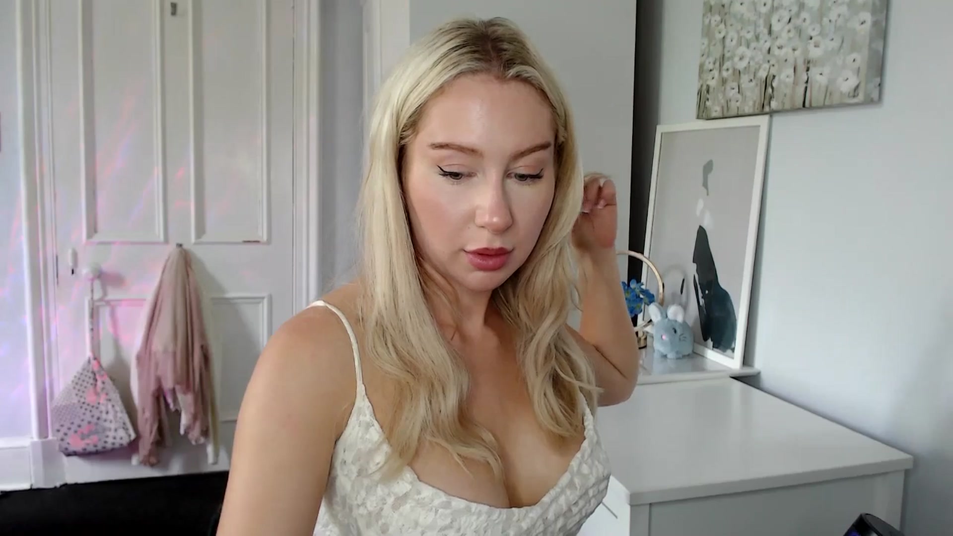 Gallery image thumbnail from British_Cutie's myfreecams stream on, 06/30/2025, 13:03 image 16 of 20