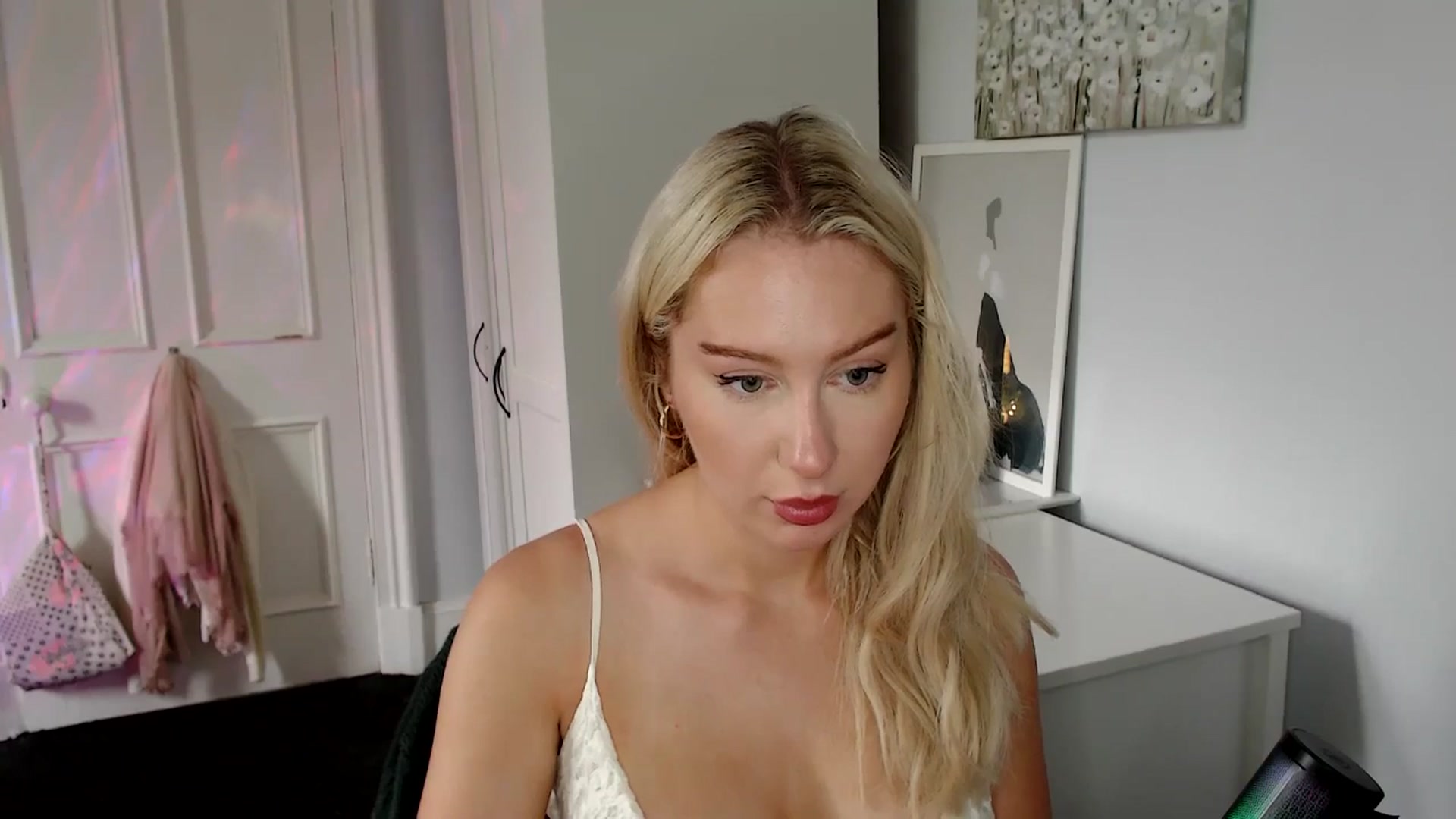 Gallery image thumbnail from British_Cutie's myfreecams stream on, 06/30/2025, 15:01 image 19 of 20