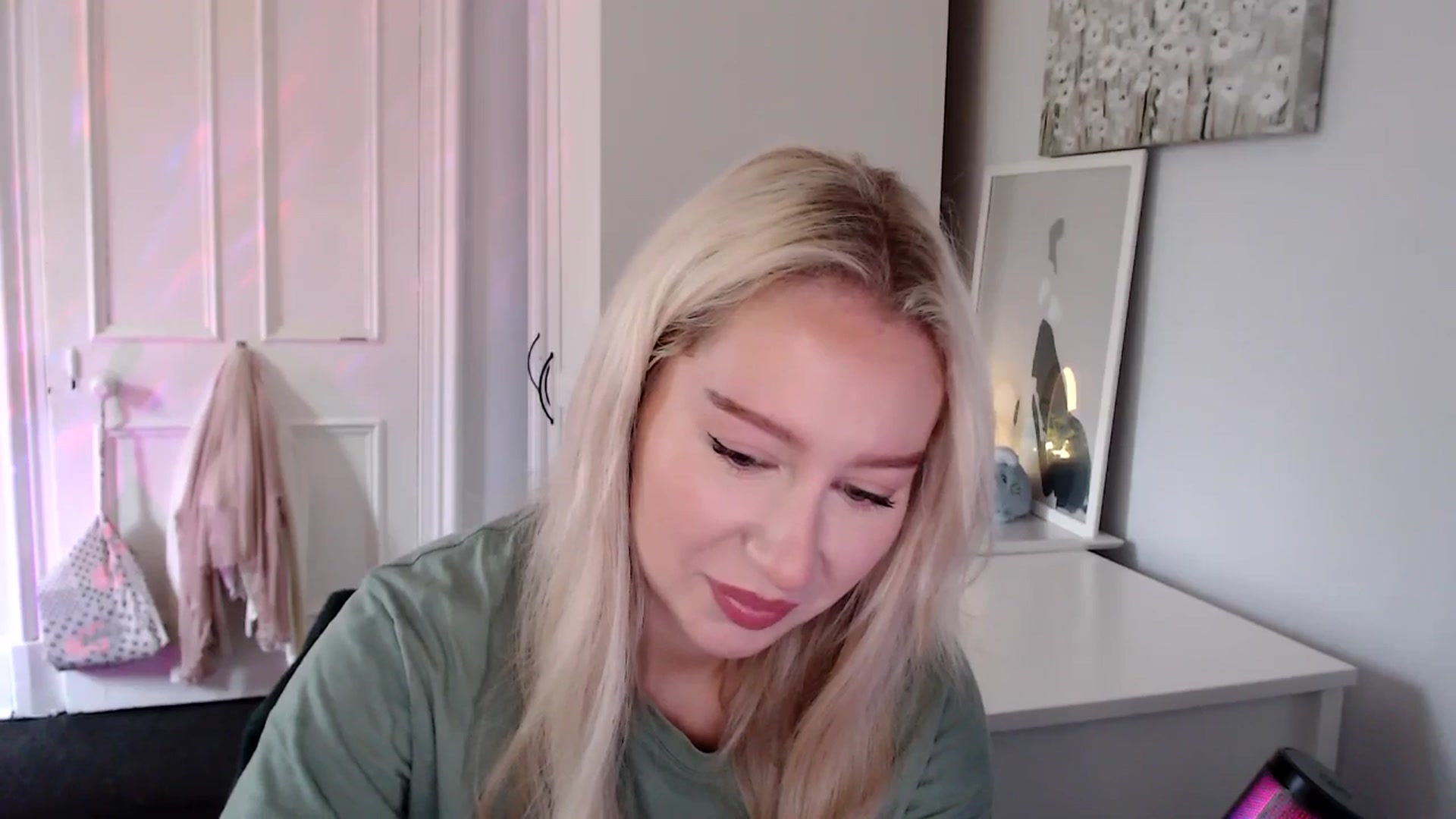 Gallery image thumbnail from British_Cutie's myfreecams stream on, 07/01/2025, 09:29 image 16 of 20