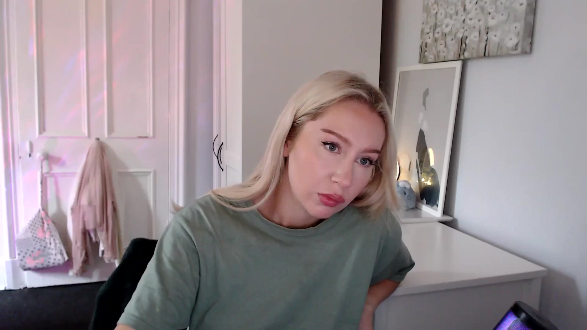 Gallery image thumbnail from British_Cutie's myfreecams stream on, 07/01/2025, 09:29 image 20 of 20