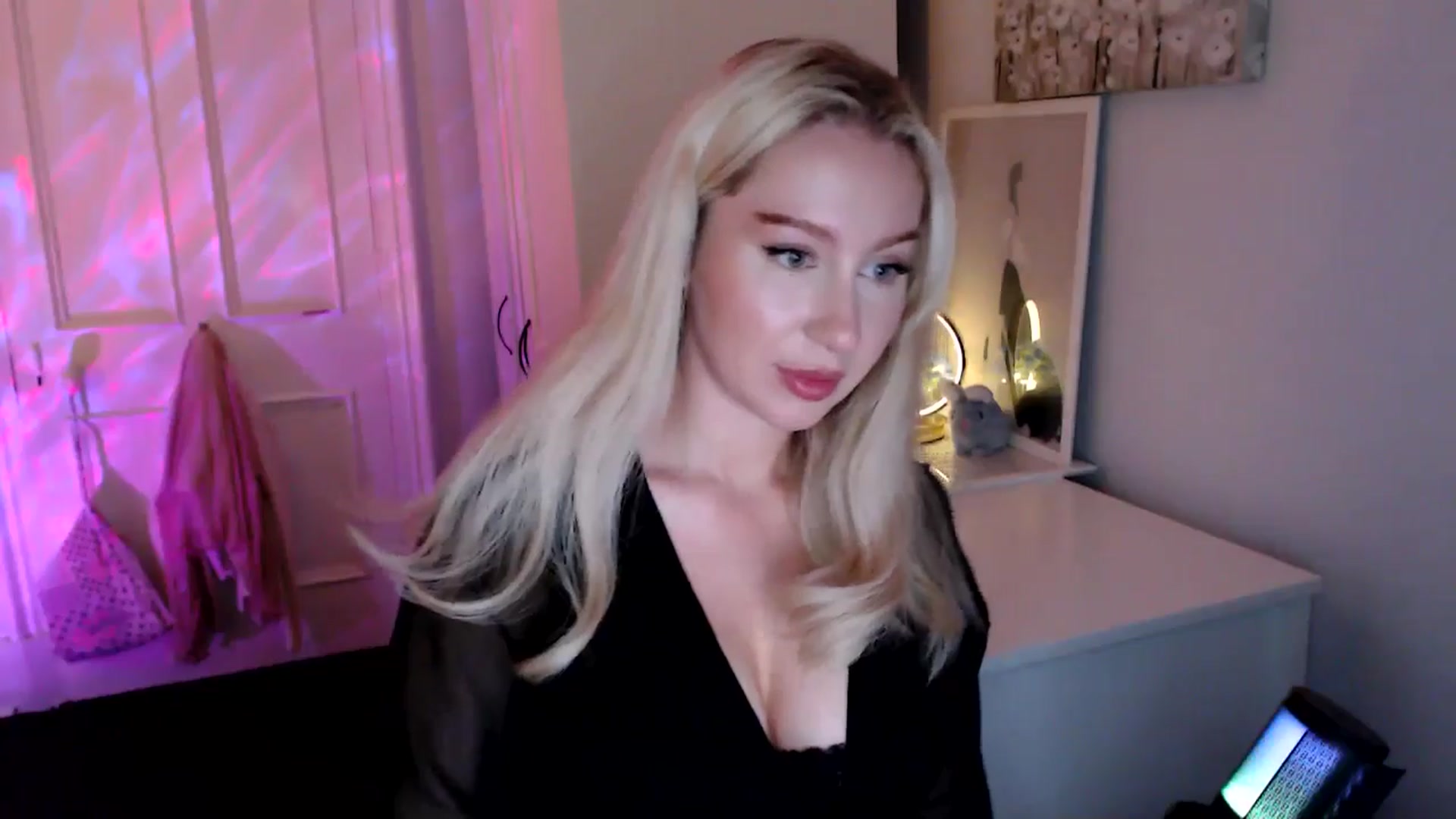 Gallery image thumbnail from British_Cutie's myfreecams stream on, 07/01/2025, 21:06 image 14 of 20