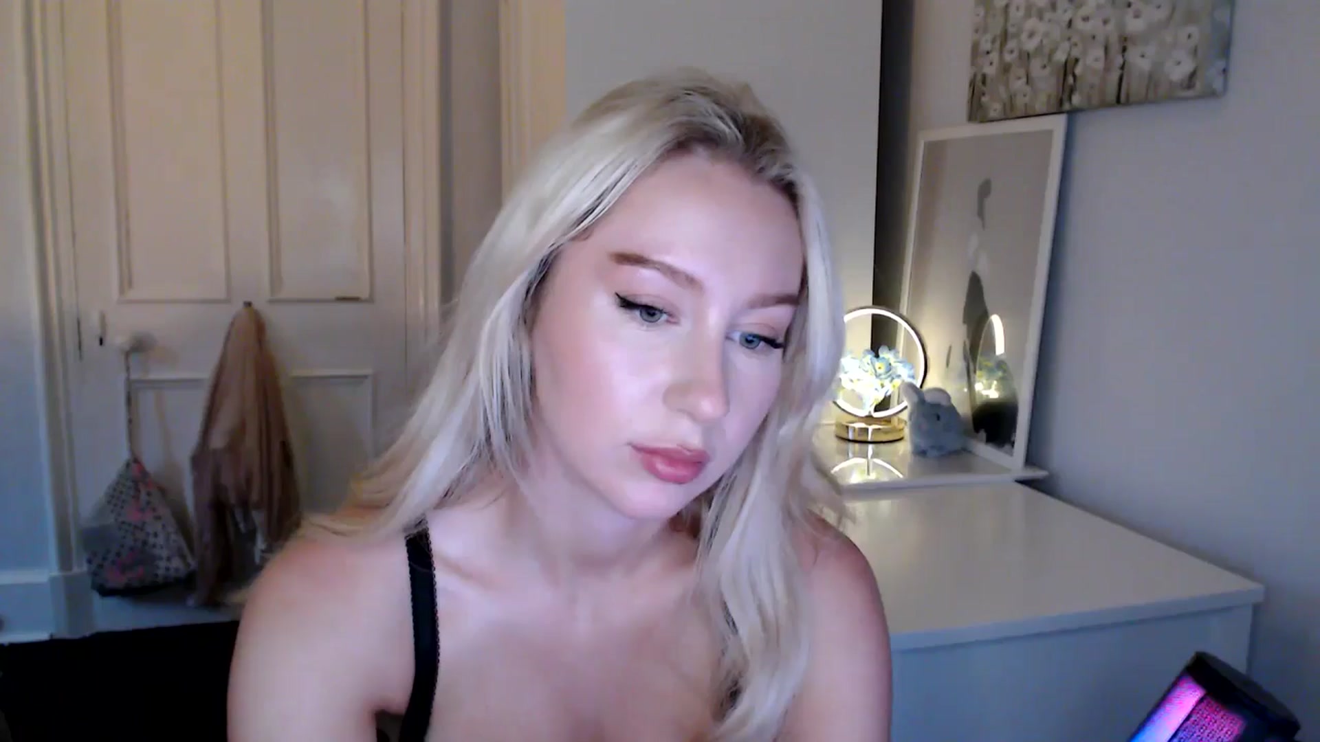 Gallery image thumbnail from British_Cutie's myfreecams stream on, 07/01/2025, 21:06 image 6 of 20