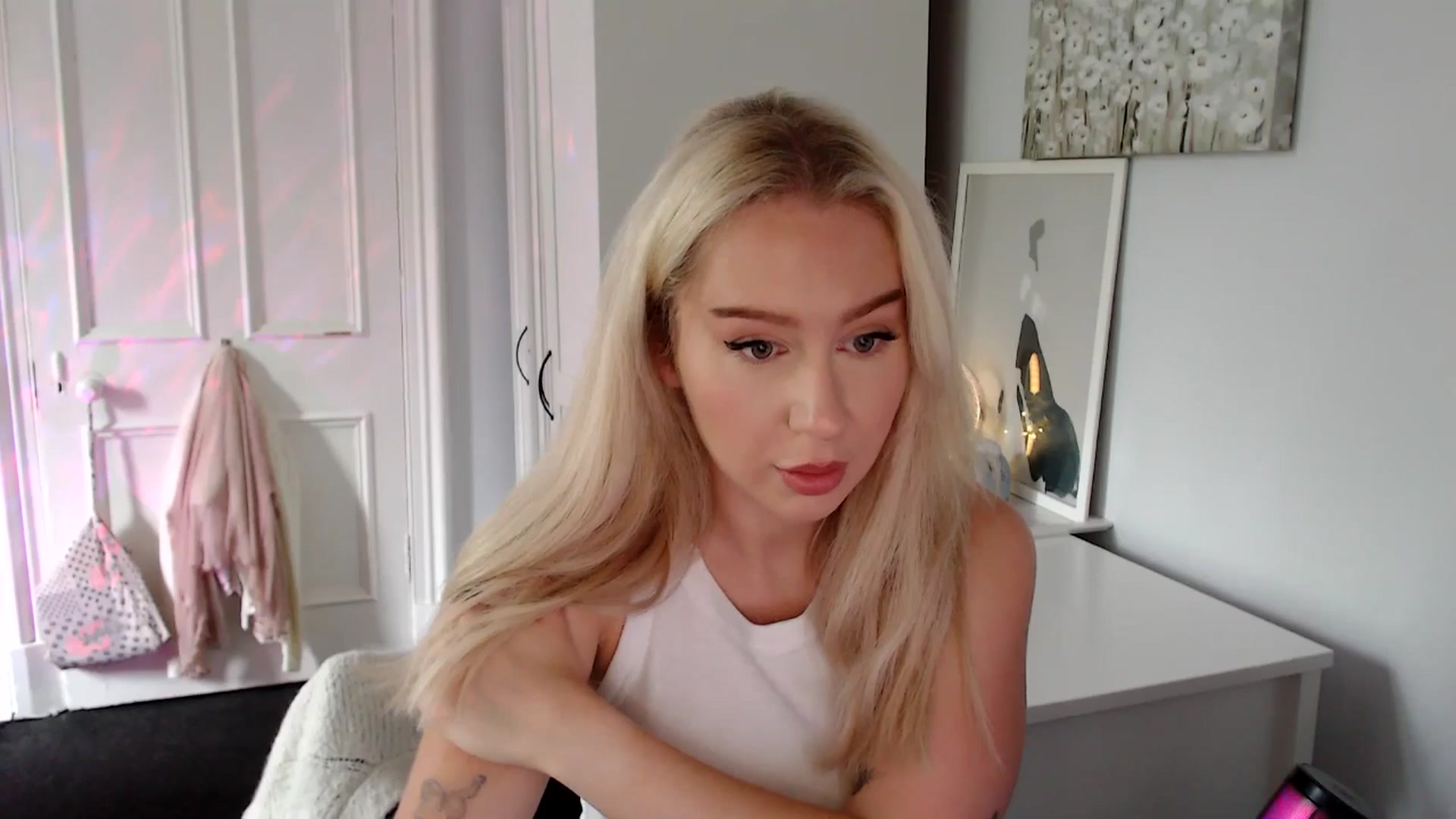 Gallery image thumbnail from British_Cutie's myfreecams stream on, 07/02/2025, 16:50 image 17 of 20