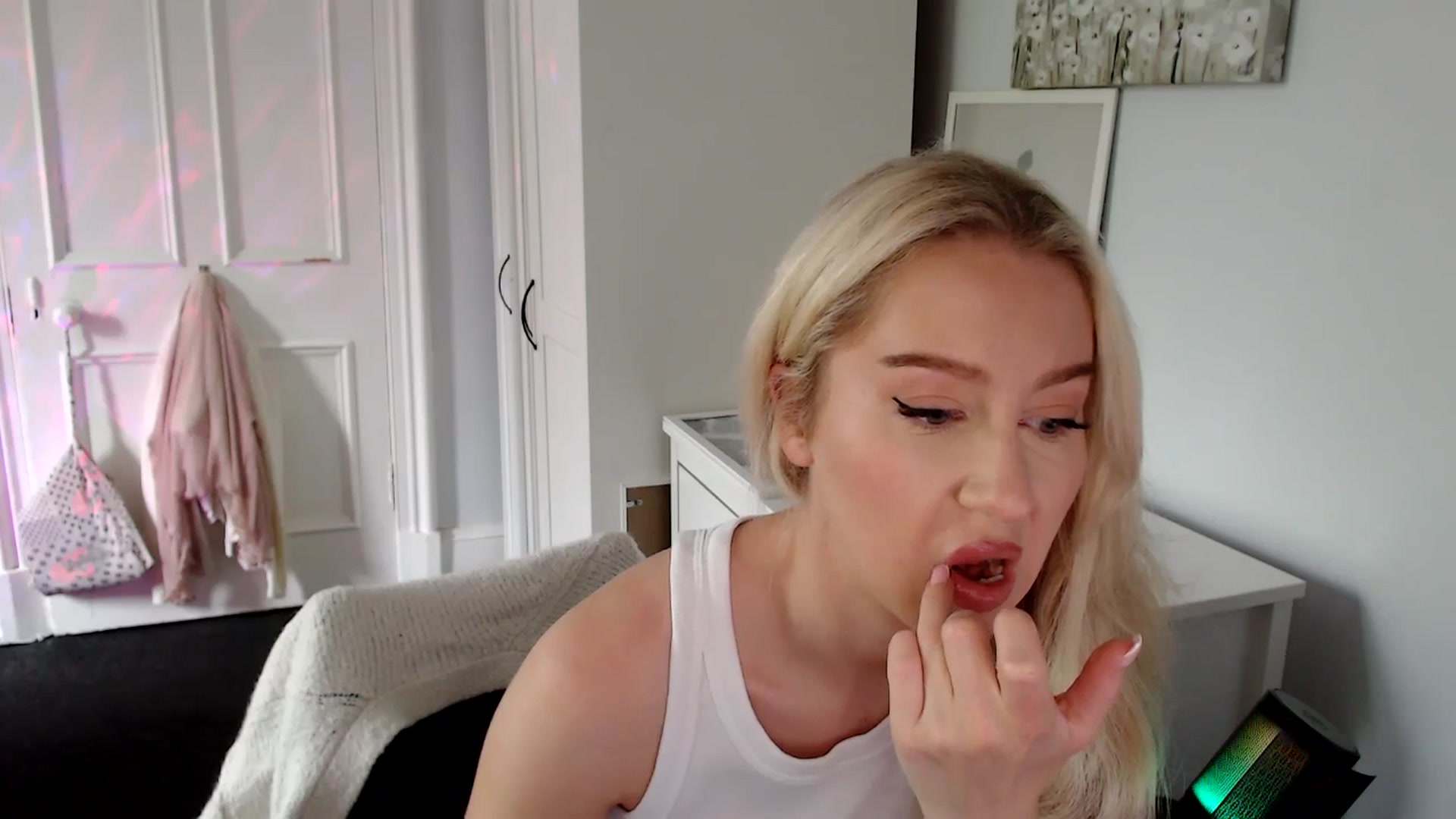 Gallery image thumbnail from British_Cutie's myfreecams stream on, 07/02/2025, 16:50 image 12 of 20