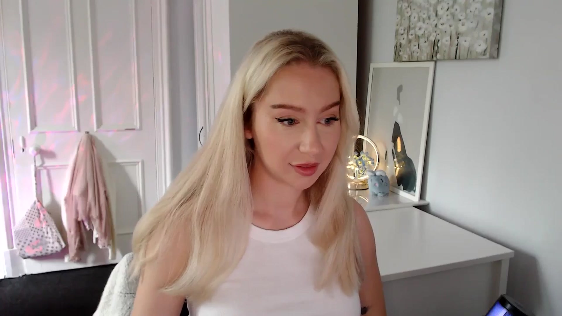 Gallery image thumbnail from British_Cutie's myfreecams stream on, 07/02/2025, 16:50 image 16 of 20