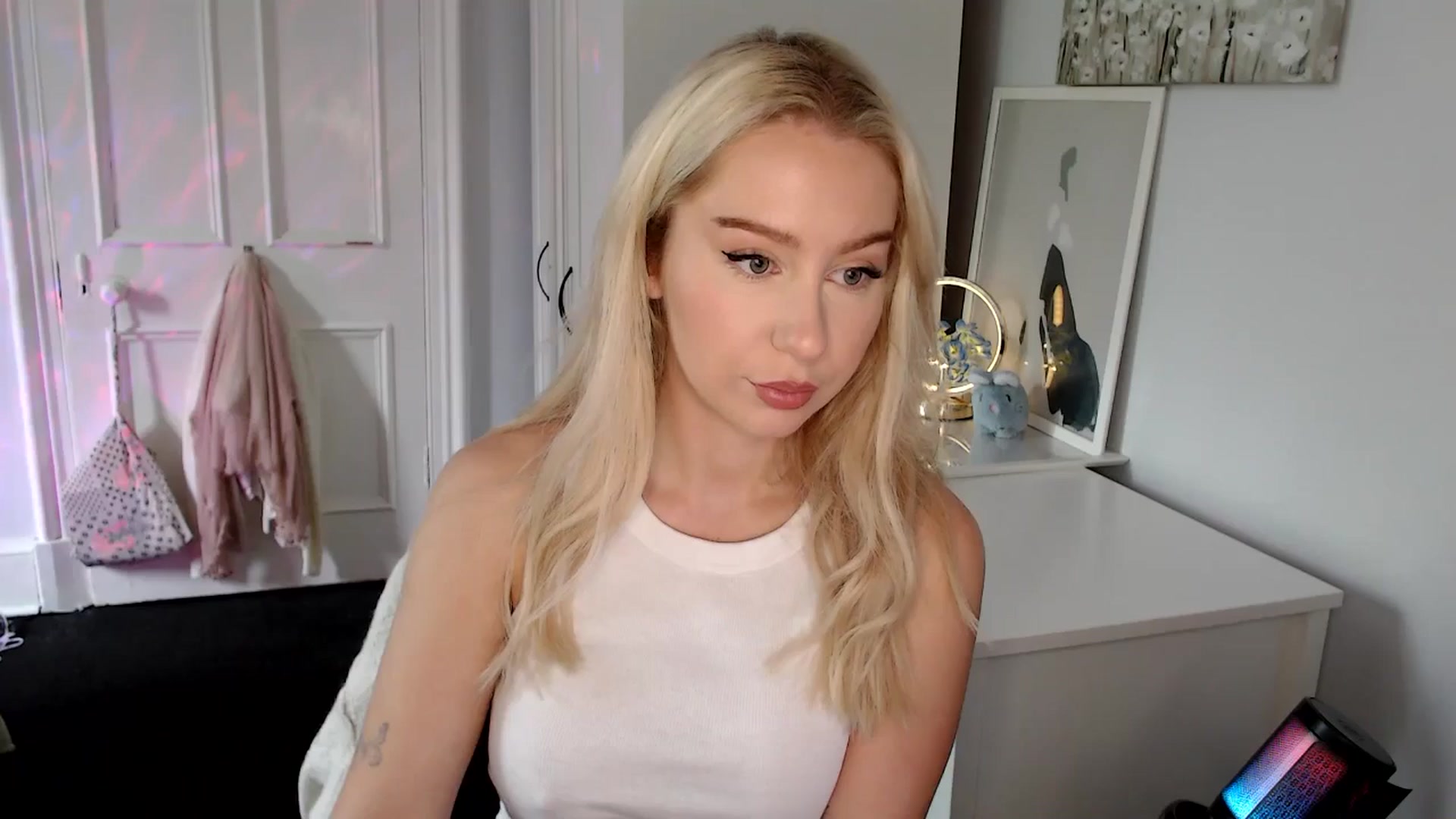 Gallery image thumbnail from British_Cutie's myfreecams stream on, 07/02/2025, 16:50 image 4 of 20