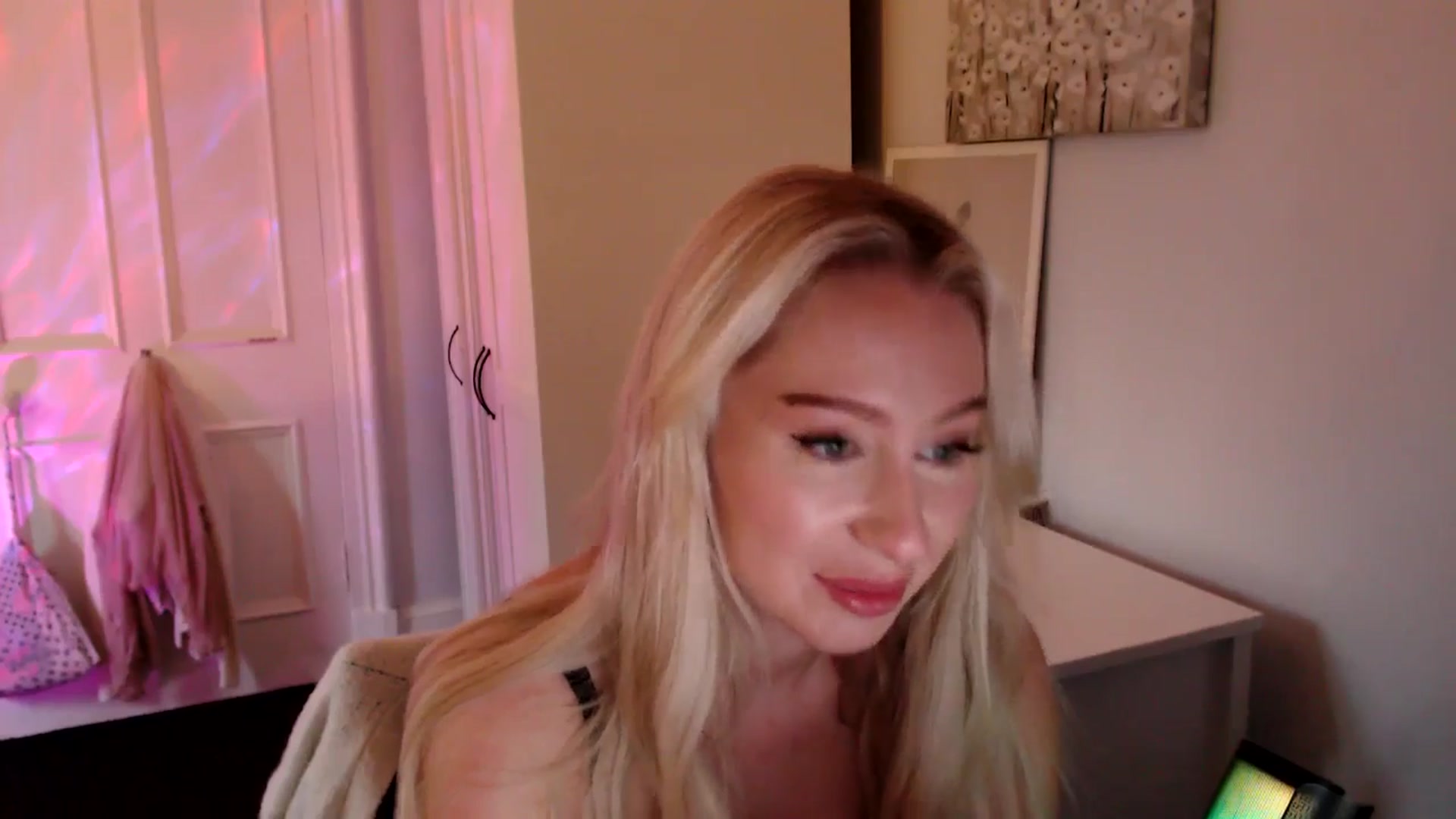Gallery image thumbnail from British_Cutie's myfreecams stream on, 07/02/2025, 20:45 image 4 of 20