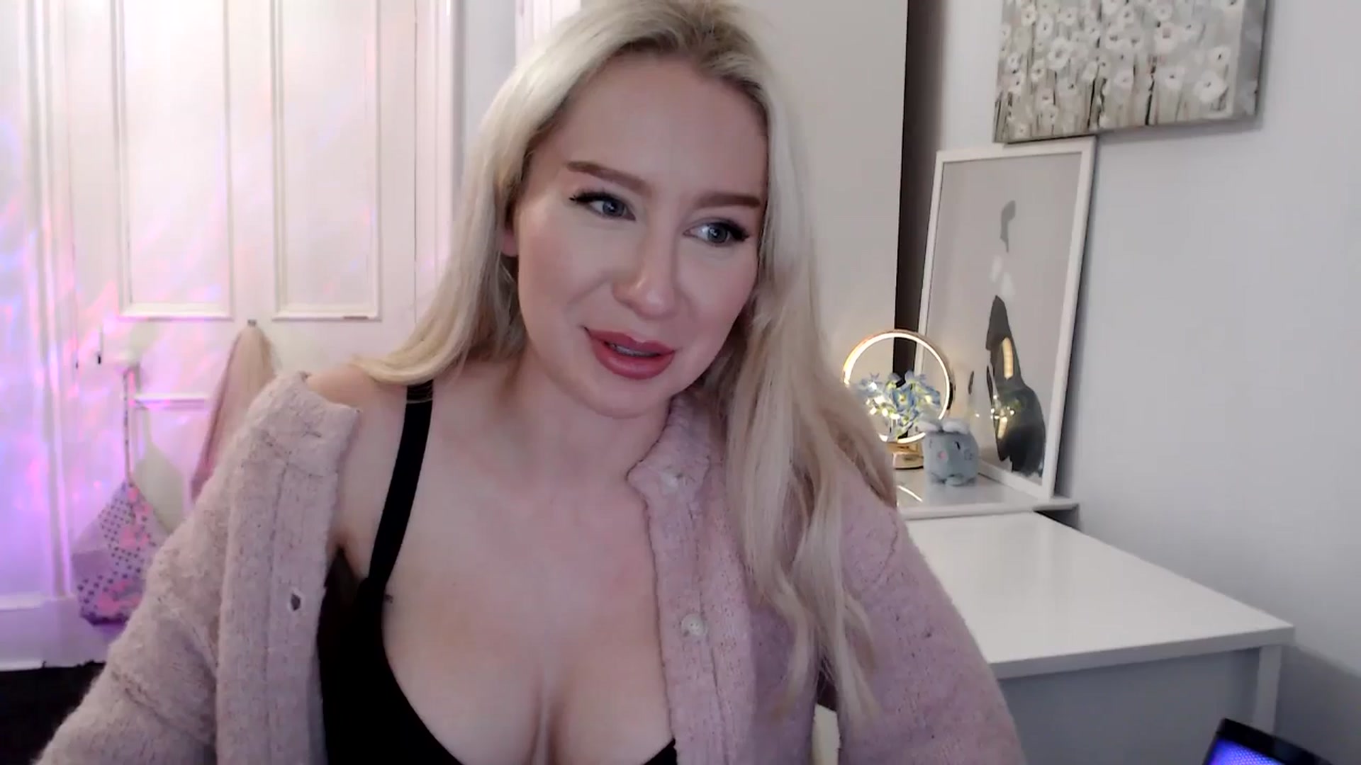 Gallery image thumbnail from British_Cutie's myfreecams stream on, 07/02/2025, 21:16 image 7 of 20