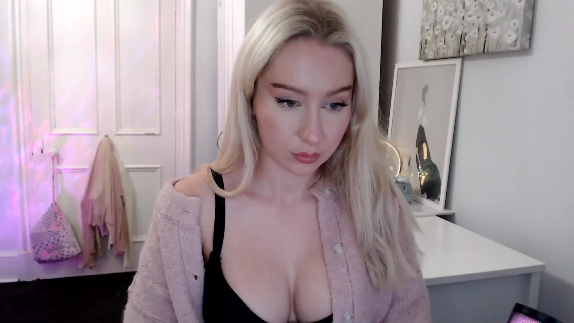 Gallery image thumbnail from British_Cutie's myfreecams stream on, 07/02/2025, 21:16 image 9 of 20