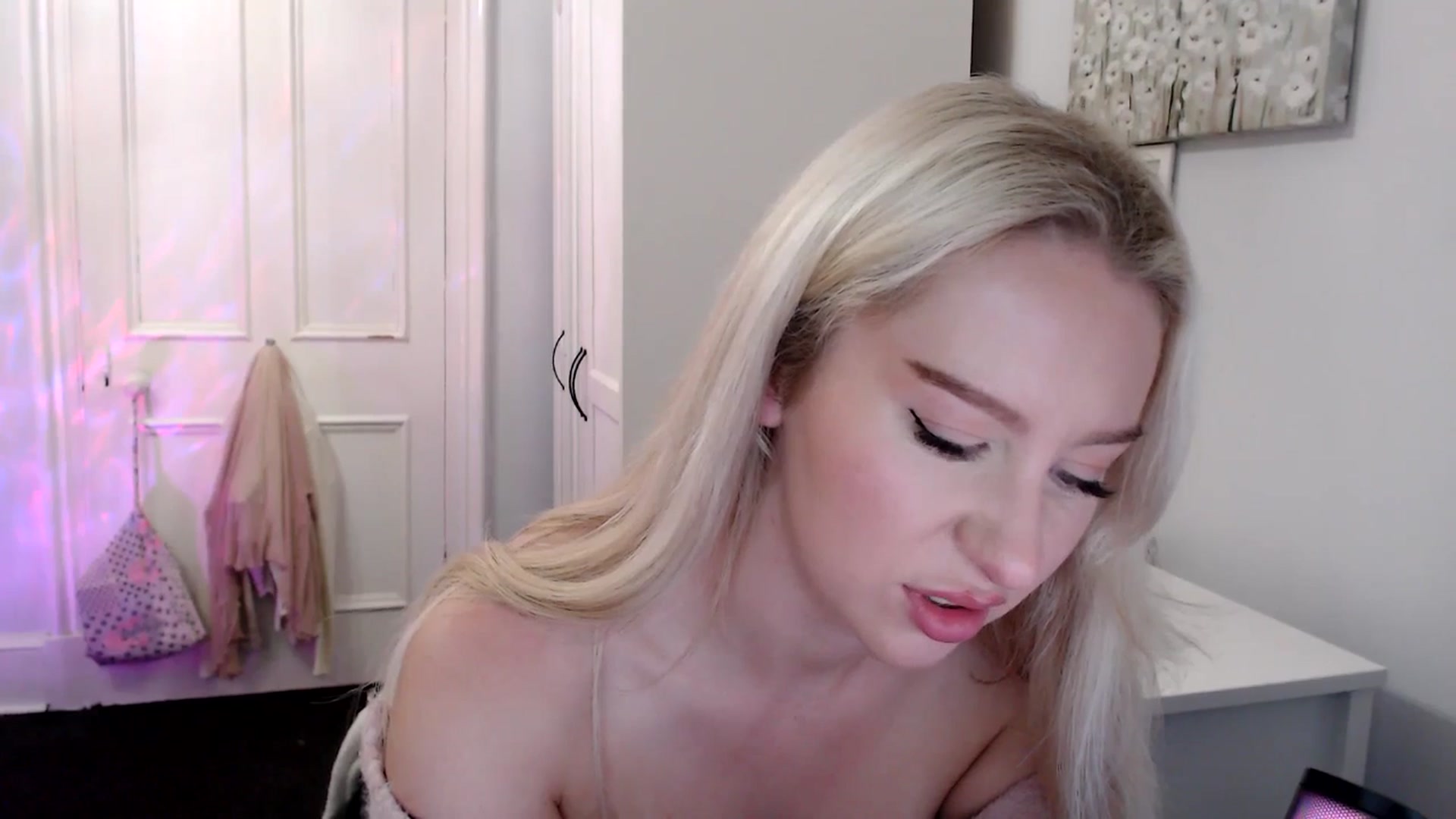 Gallery image thumbnail from British_Cutie's myfreecams stream on, 07/02/2025, 21:16 image 16 of 20
