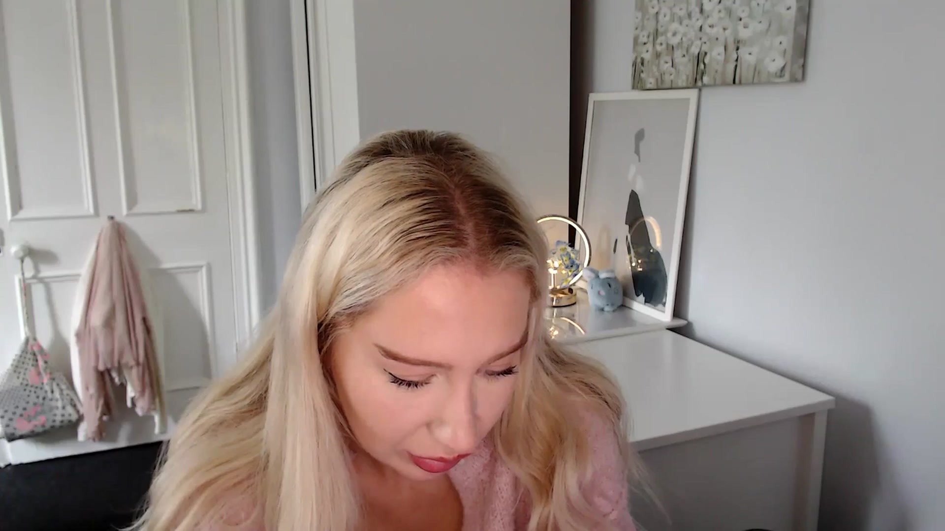 Gallery image thumbnail from British_Cutie's myfreecams stream on, 07/04/2025, 12:43 image 18 of 20