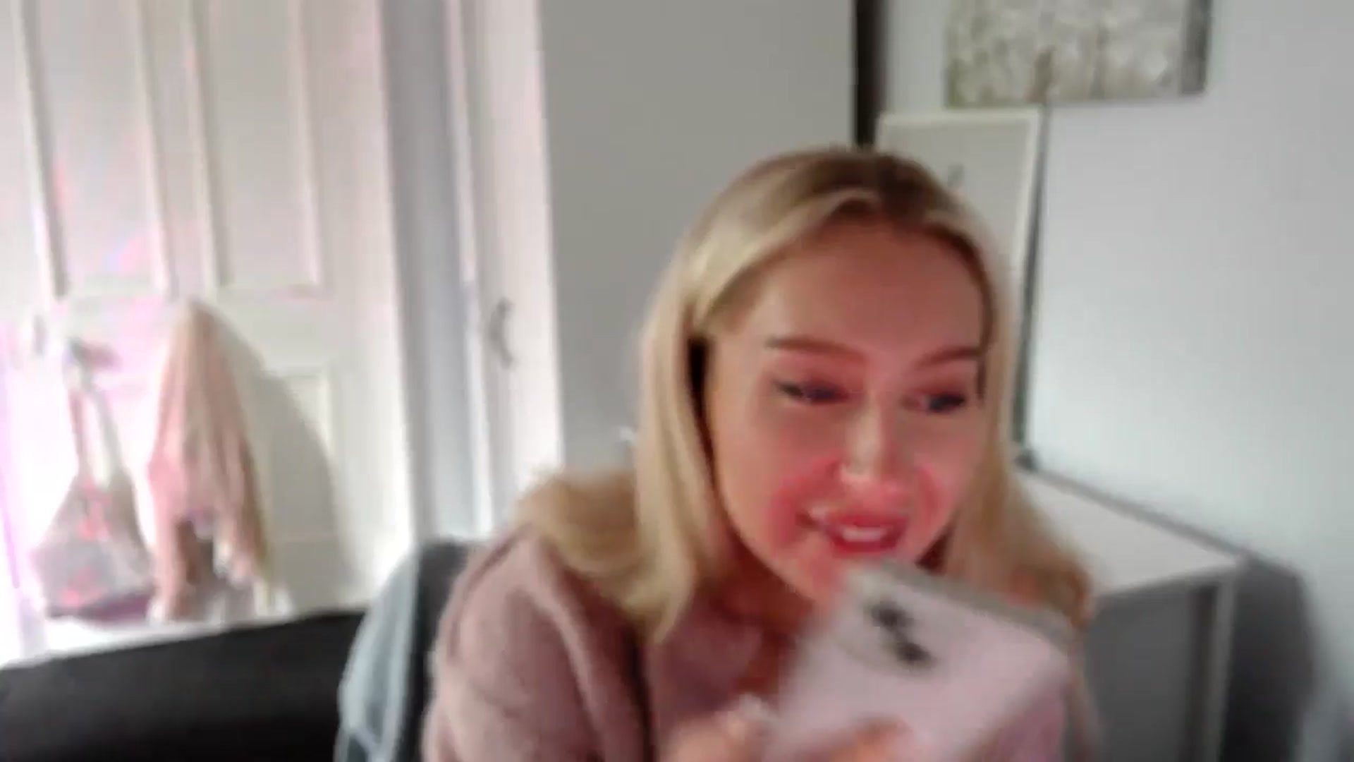 Gallery image thumbnail from British_Cutie's myfreecams stream on, 07/04/2025, 16:08 image 4 of 20