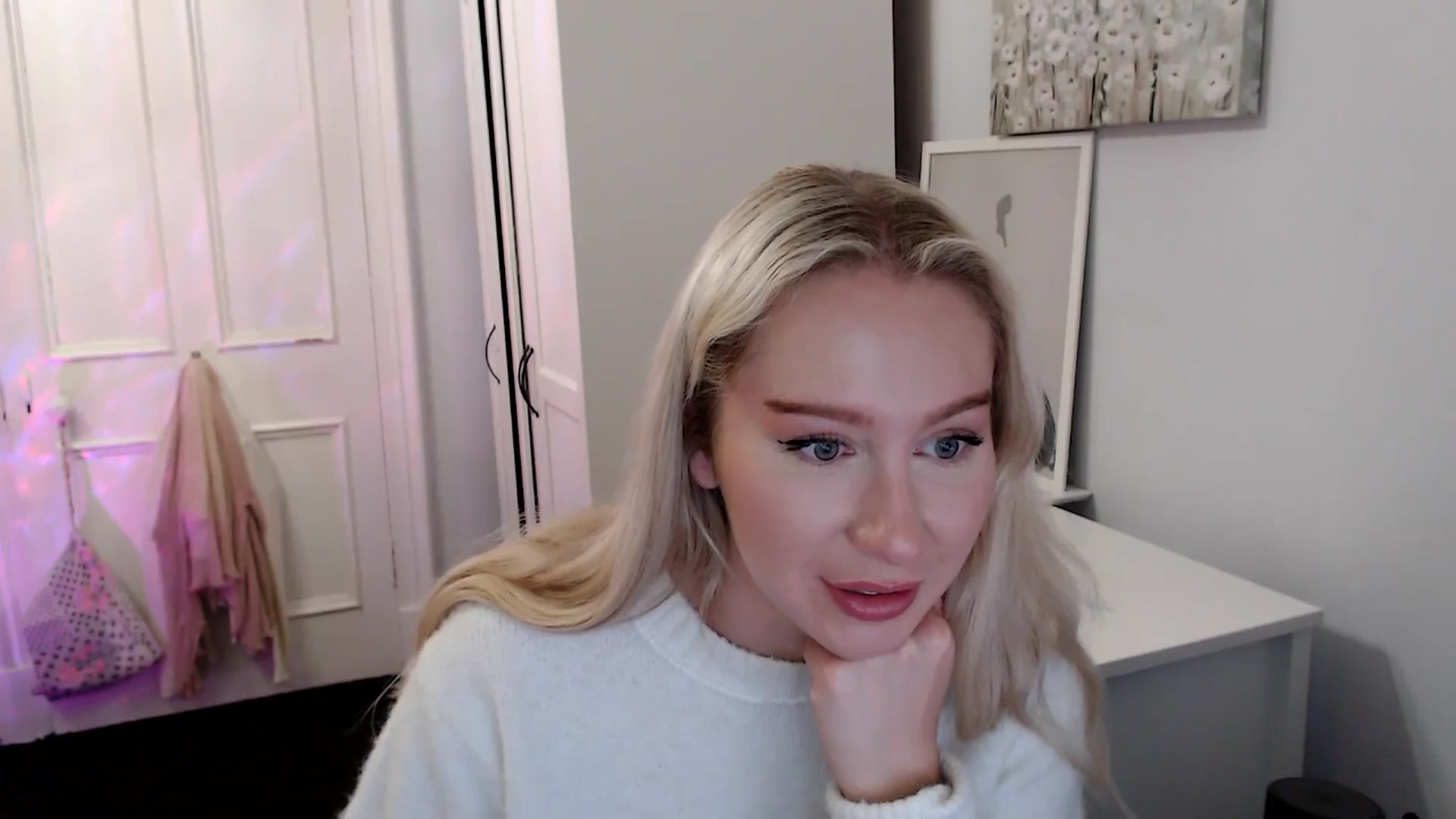 Gallery image thumbnail from British_Cutie's myfreecams stream on, 07/05/2025, 21:32 image 16 of 20