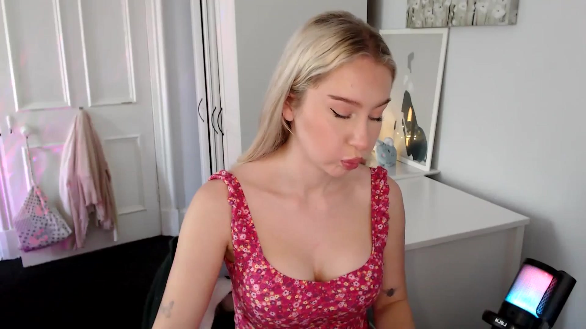 Gallery image thumbnail from British_Cutie's myfreecams stream on, 07/07/2025, 10:11 image 10 of 20