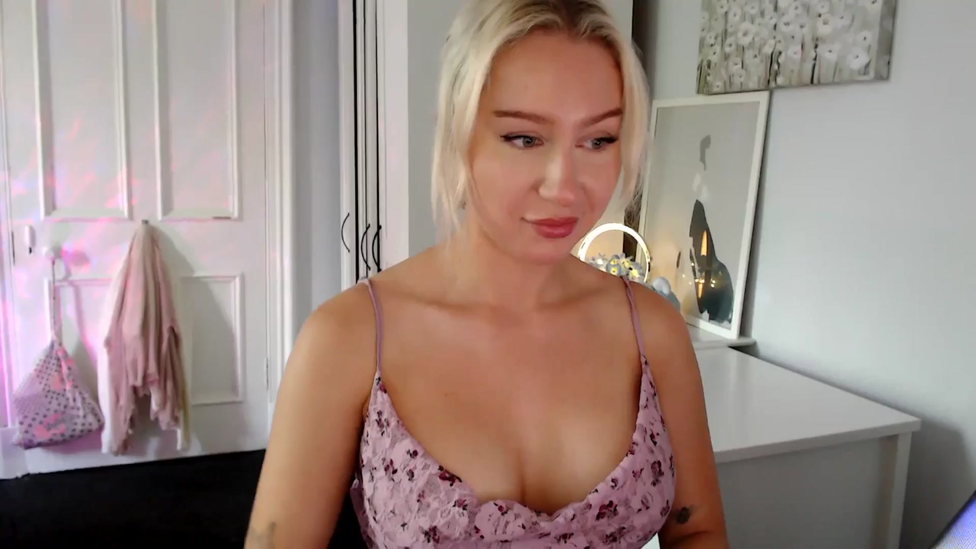 Gallery image thumbnail from British_Cutie's myfreecams stream on, 07/08/2025, 10:51 image 14 of 20