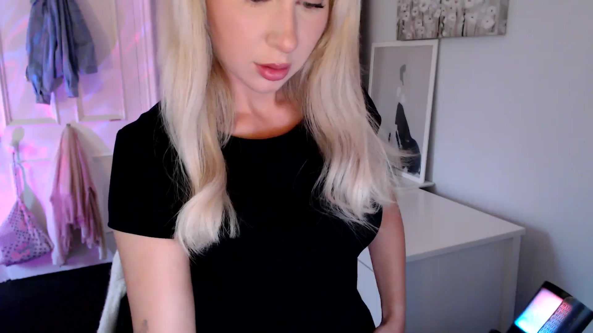 Gallery image thumbnail from British_Cutie's myfreecams stream on, 07/08/2025, 19:47 image 19 of 20