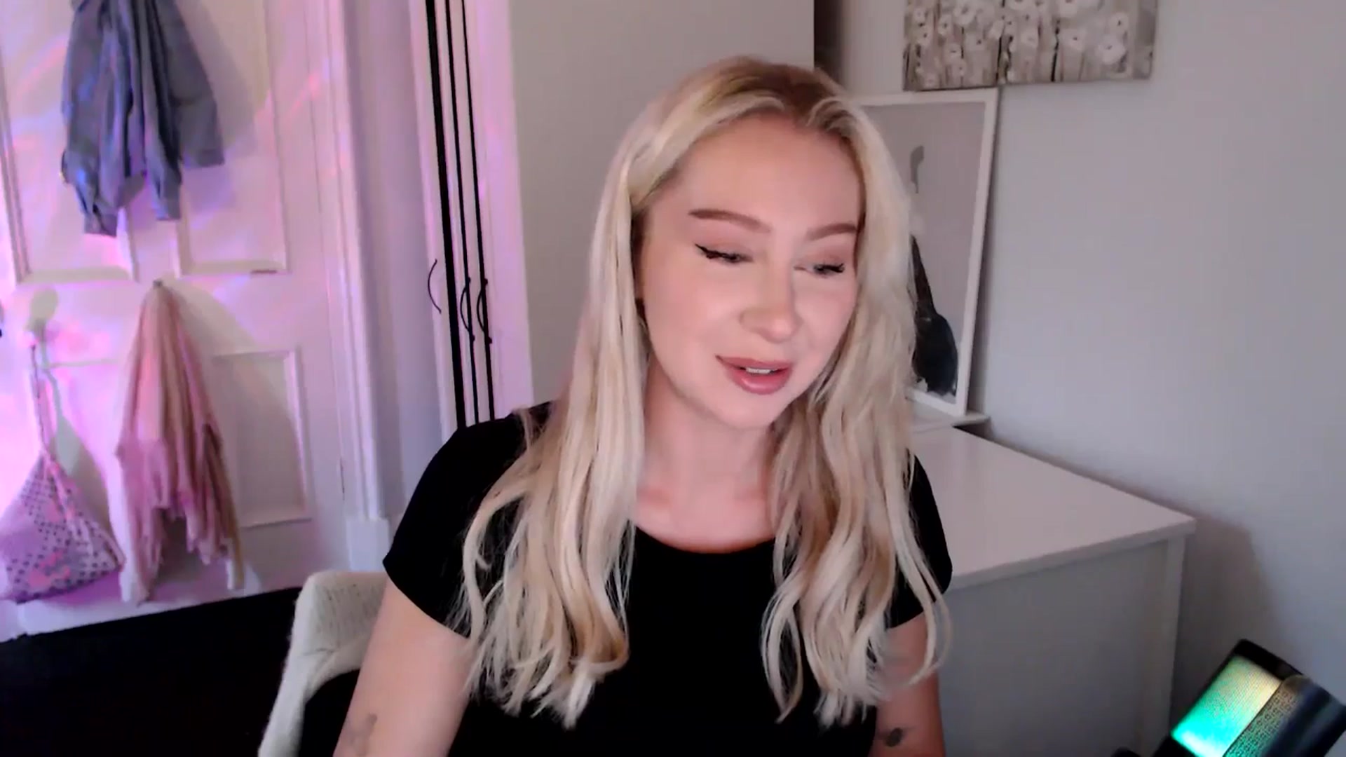 Gallery image thumbnail from British_Cutie's myfreecams stream on, 07/08/2025, 19:47 image 16 of 20