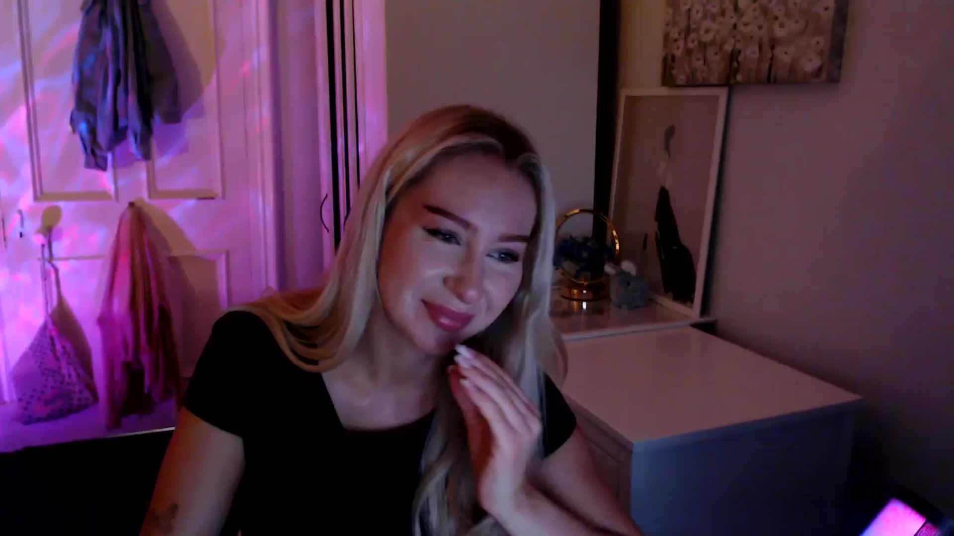 Gallery image thumbnail from British_Cutie's myfreecams stream on, 07/08/2025, 22:50 image 11 of 20