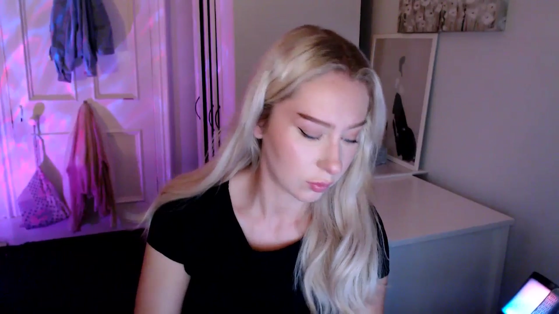 Gallery image thumbnail from British_Cutie's myfreecams stream on, 07/08/2025, 22:50 image 4 of 20