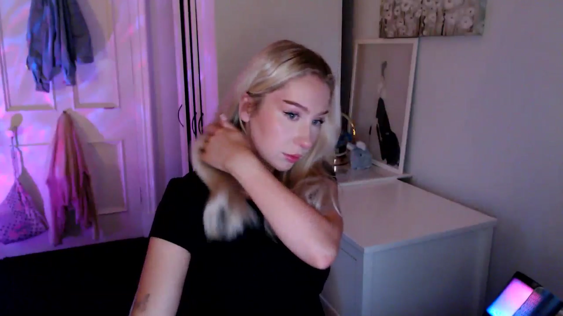 Gallery image thumbnail from British_Cutie's myfreecams stream on, 07/08/2025, 22:50 image 3 of 20
