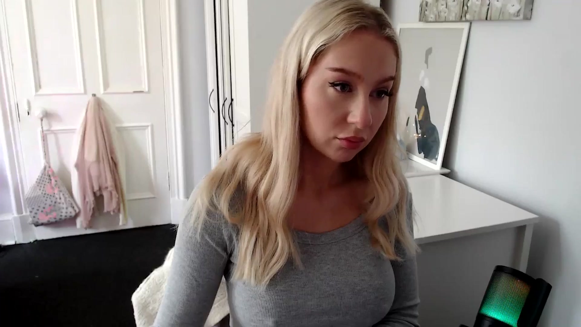 Gallery image thumbnail from British_Cutie's myfreecams stream on, 07/10/2025, 08:56 image 11 of 20