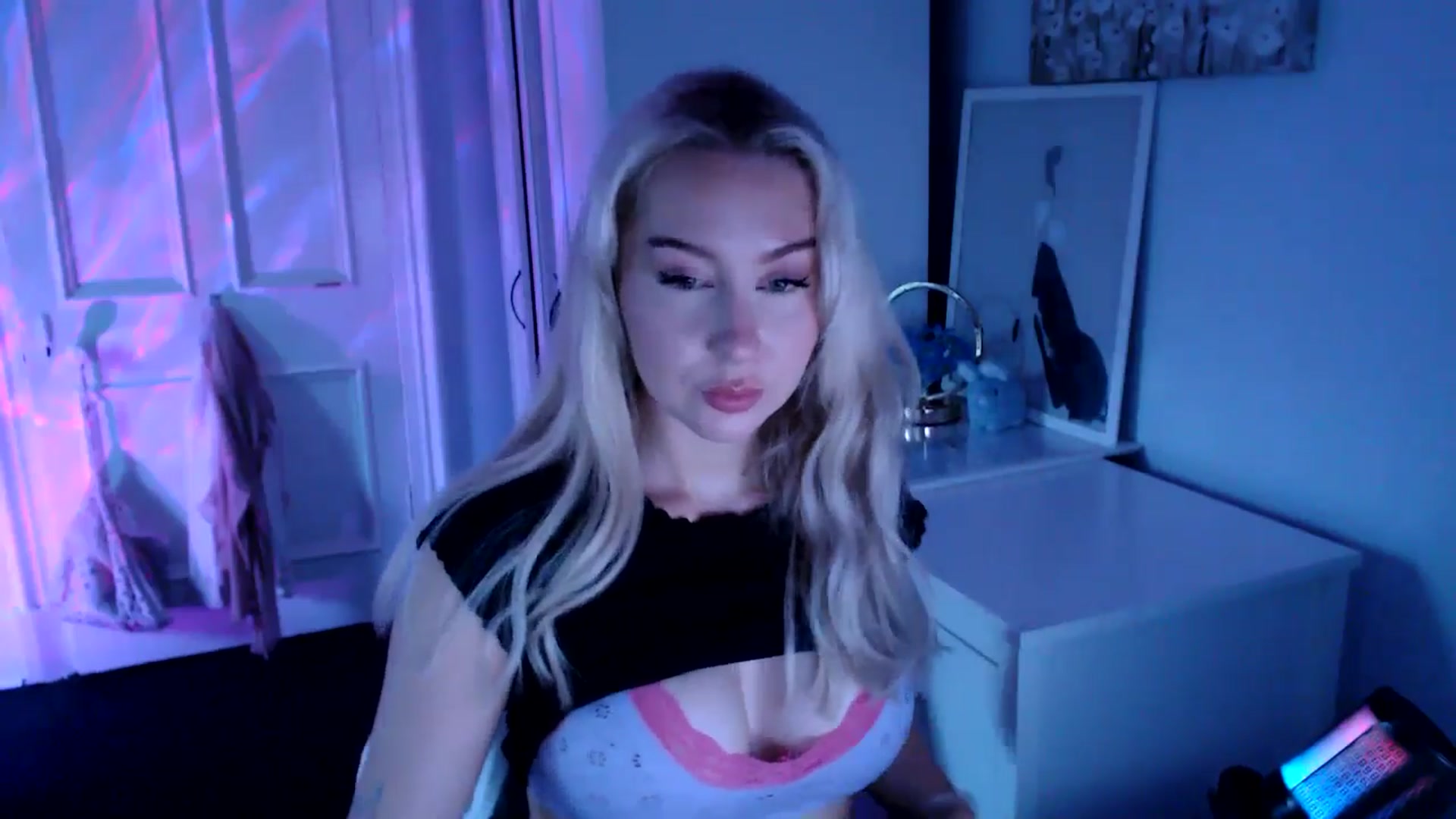 Gallery image thumbnail from British_Cutie's myfreecams stream on, 07/12/2025, 20:34 image 7 of 20