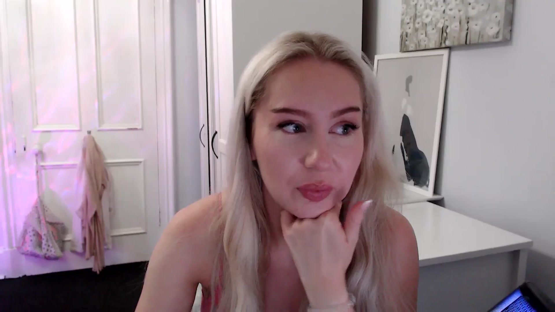 Gallery image thumbnail from British_Cutie's myfreecams stream on, 07/12/2025, 20:34 image 15 of 20