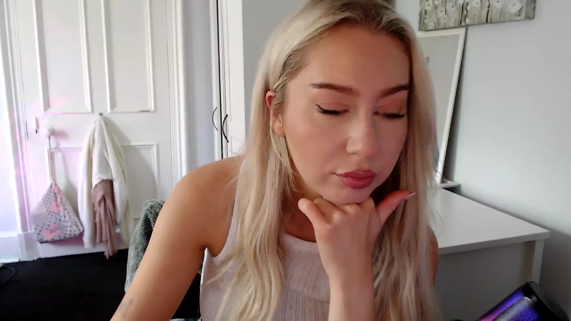 Gallery image thumbnail from British_Cutie's myfreecams stream on, 07/13/2025, 10:10 image 14 of 20