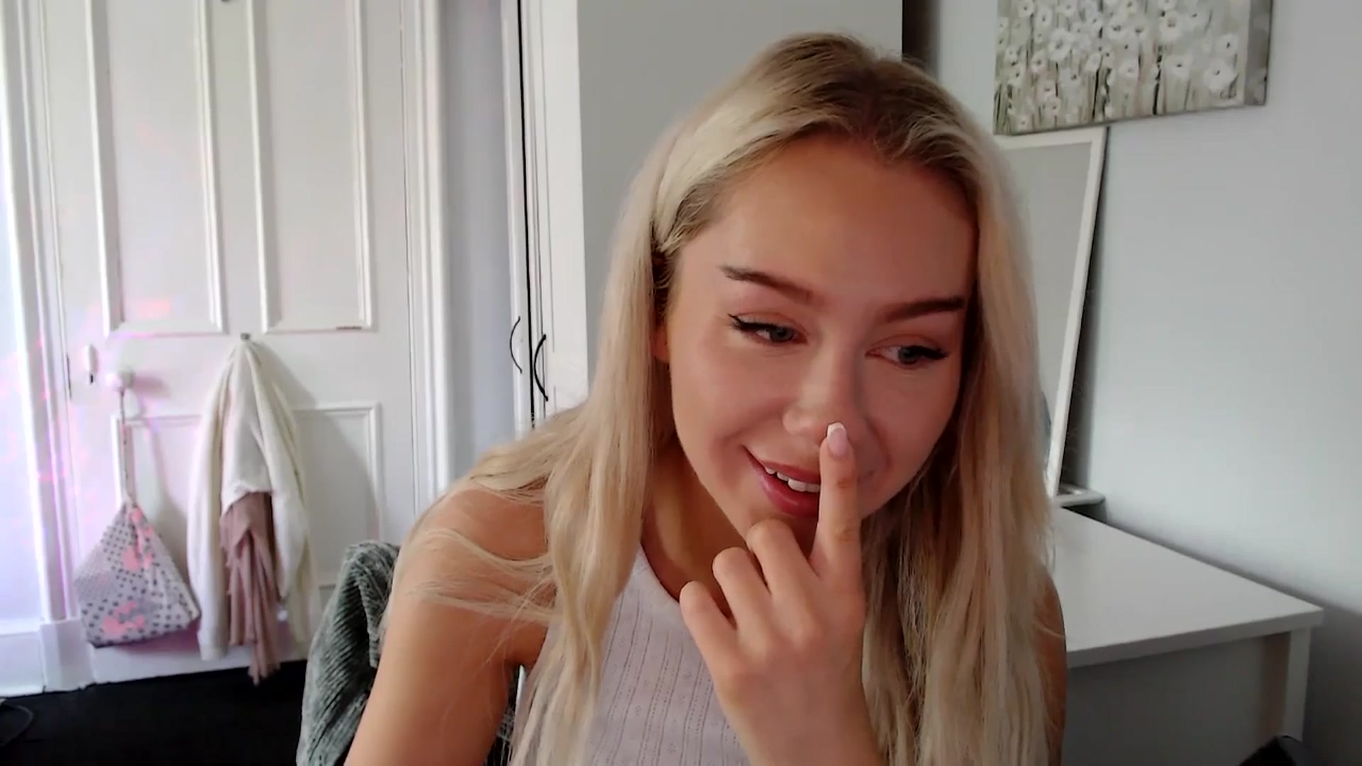 Gallery image thumbnail from British_Cutie's myfreecams stream on, 07/13/2025, 10:10 image 16 of 20