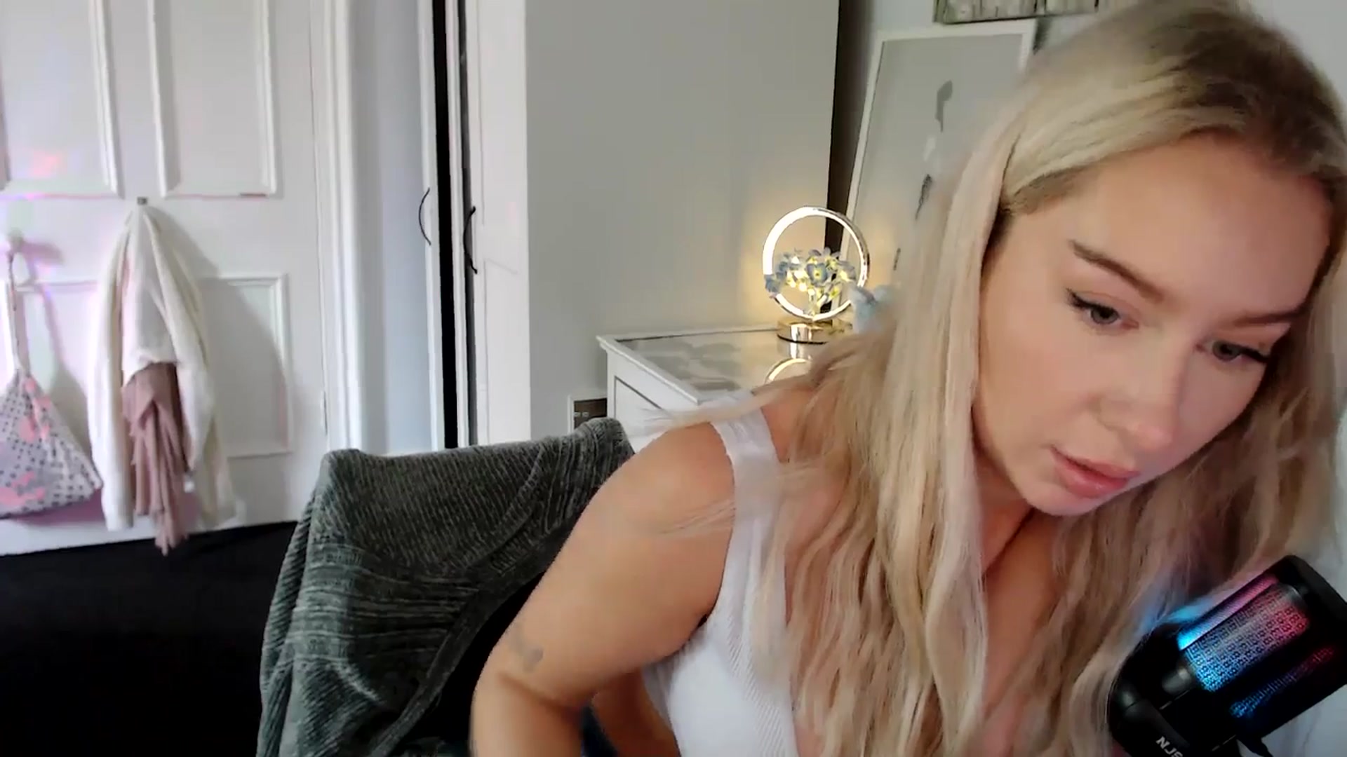 Gallery image thumbnail from British_Cutie's myfreecams stream on, 07/13/2025, 12:33 image 18 of 20