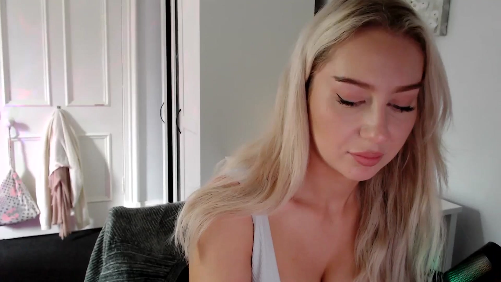 Gallery image thumbnail from British_Cutie's myfreecams stream on, 07/13/2025, 12:33 image 5 of 20