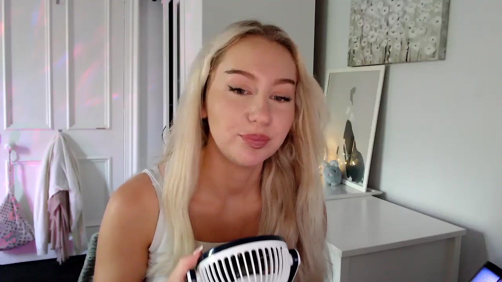 Gallery image thumbnail from British_Cutie's myfreecams stream on, 07/13/2025, 15:14 image 11 of 20
