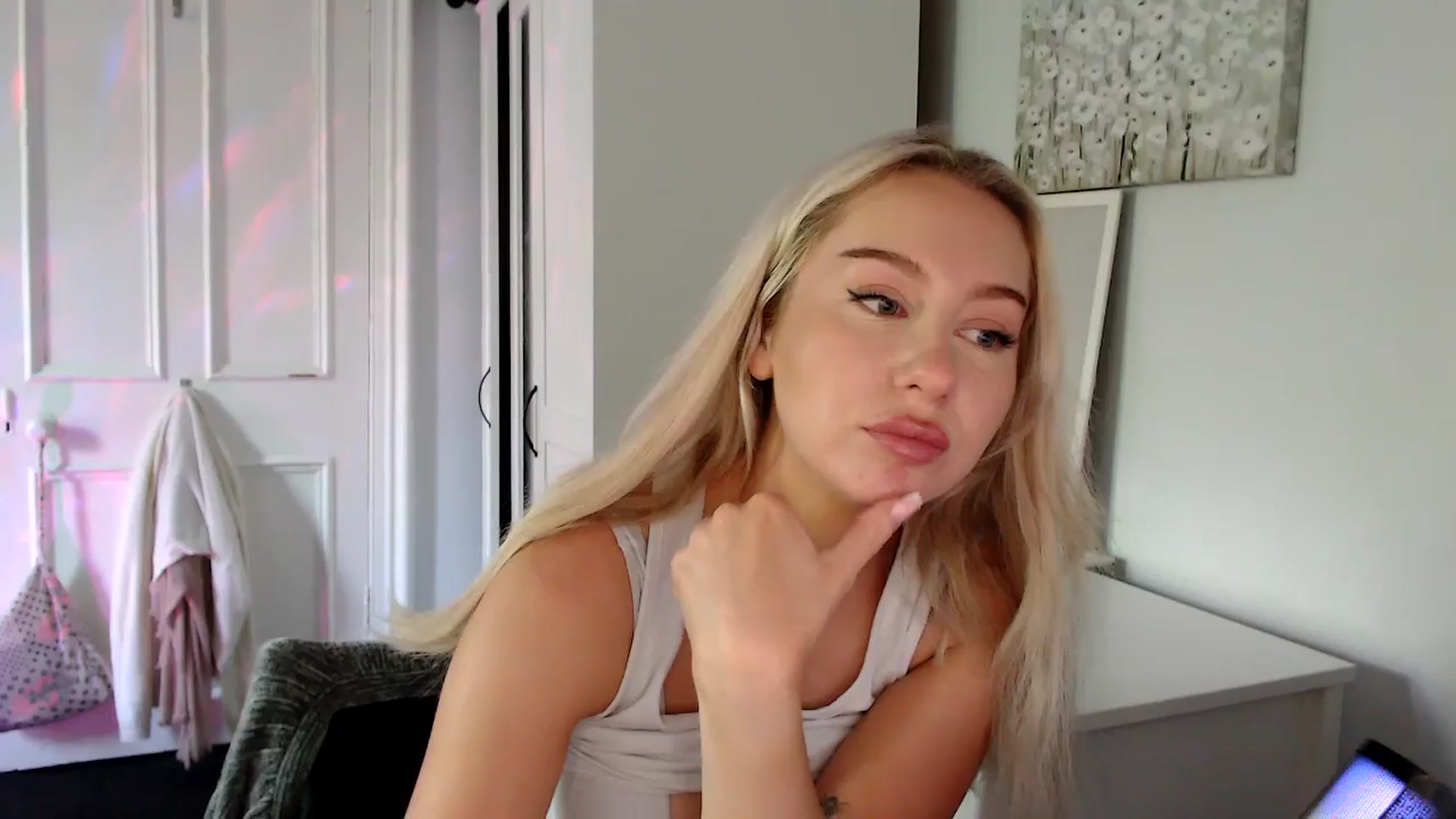 Gallery image thumbnail from British_Cutie's myfreecams stream on, 07/13/2025, 15:14 image 14 of 20