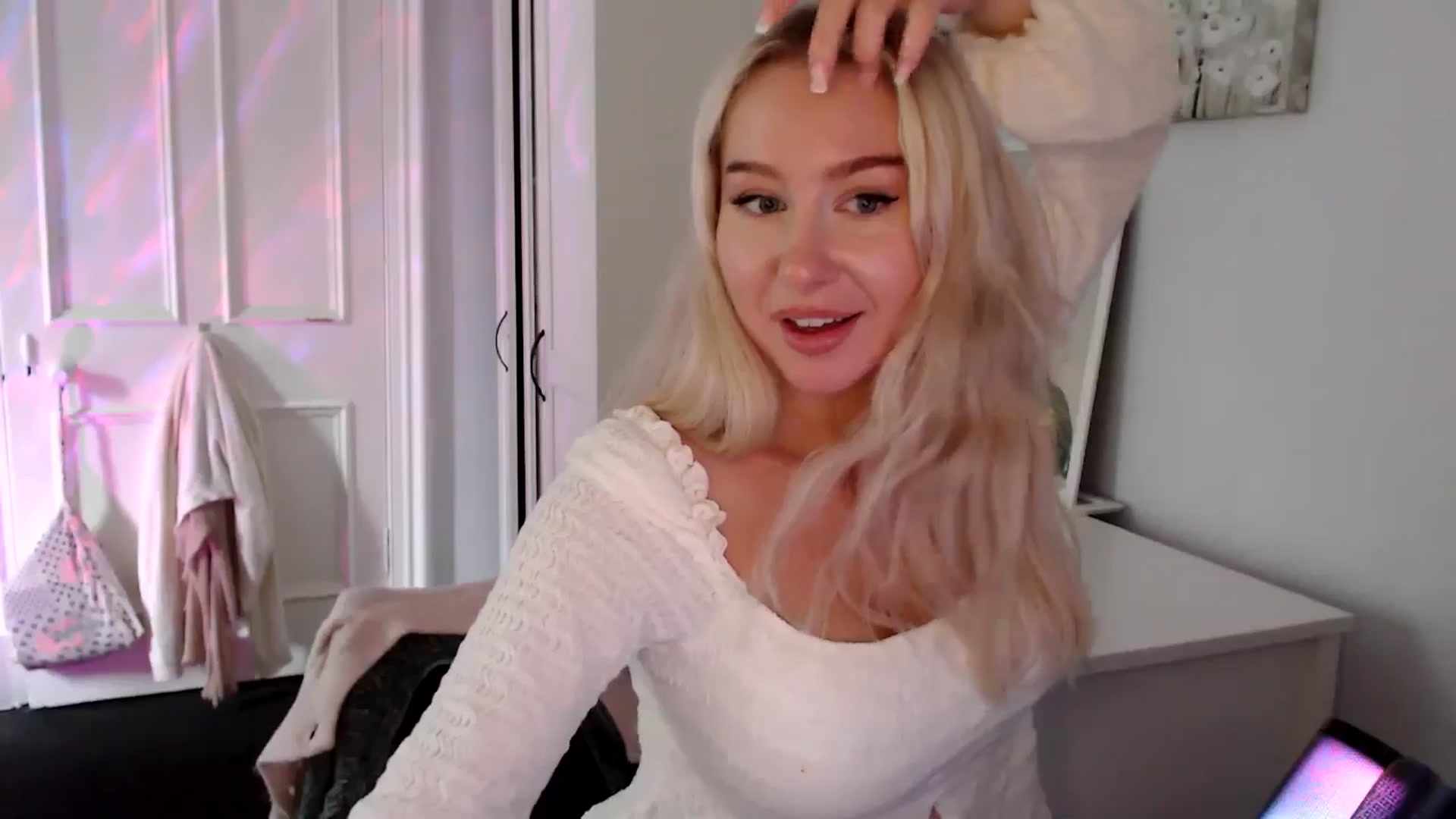Gallery image thumbnail from British_Cutie's myfreecams stream on, 07/14/2025, 15:31 image 4 of 20