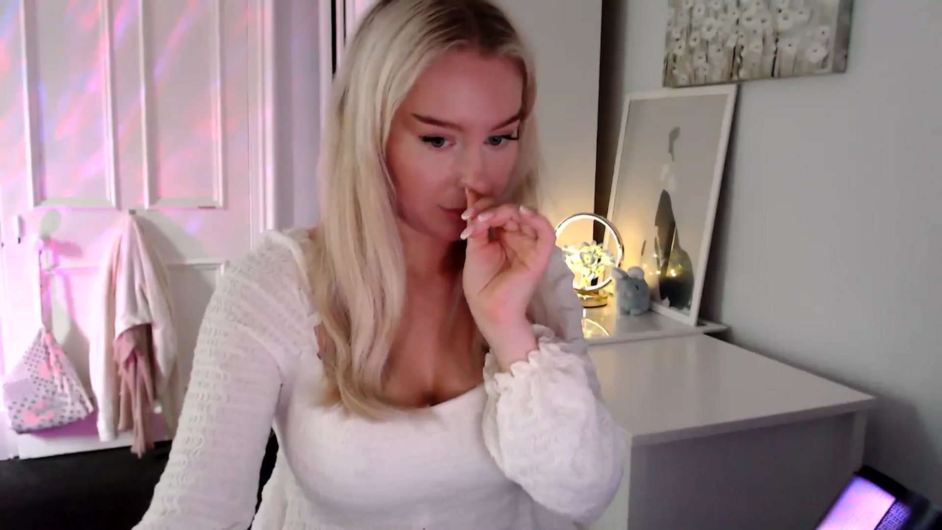 Gallery image thumbnail from British_Cutie's myfreecams stream on, 07/14/2025, 15:31 image 9 of 20
