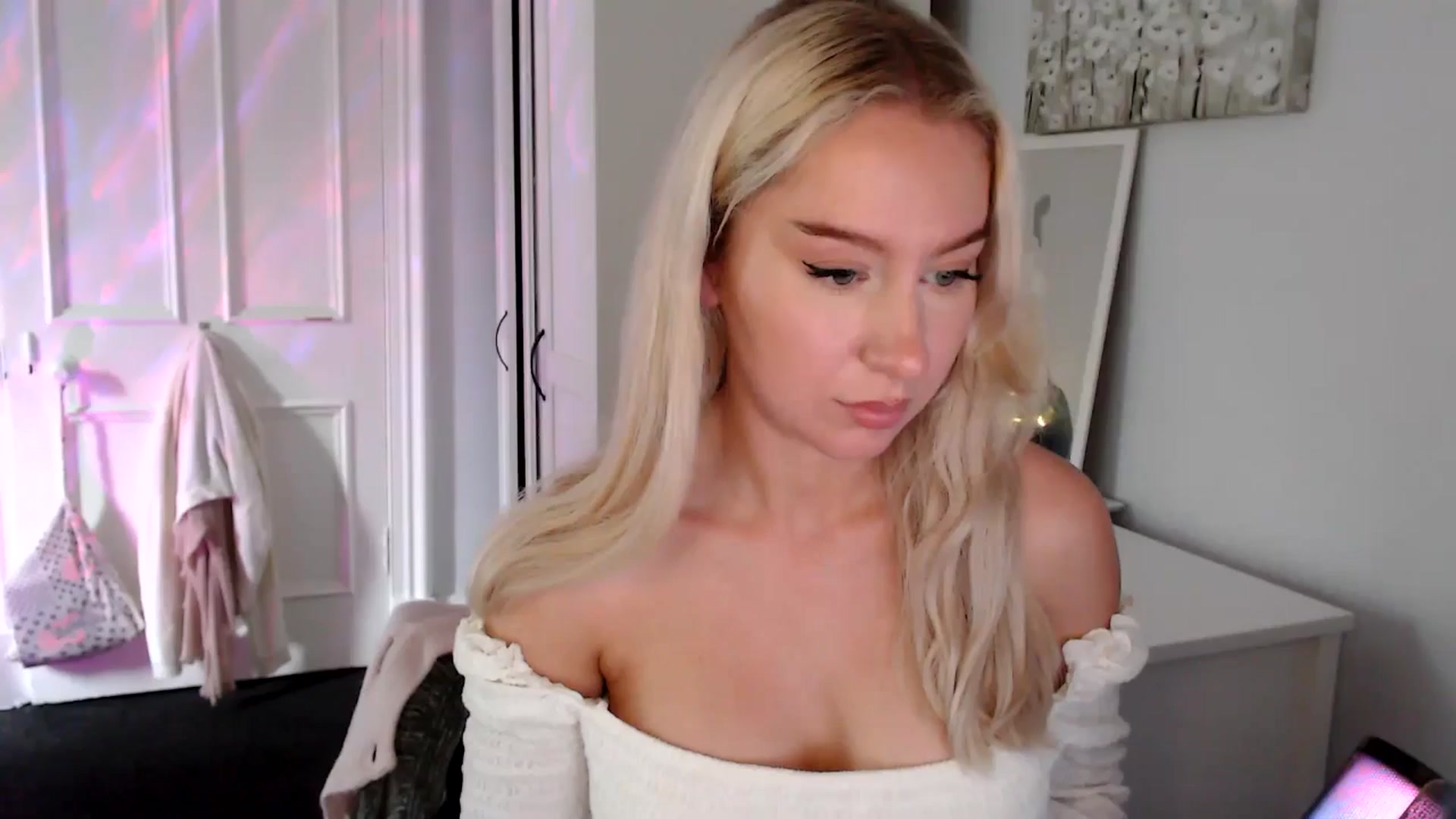 Gallery image thumbnail from British_Cutie's myfreecams stream on, 07/14/2025, 16:08 image 5 of 20