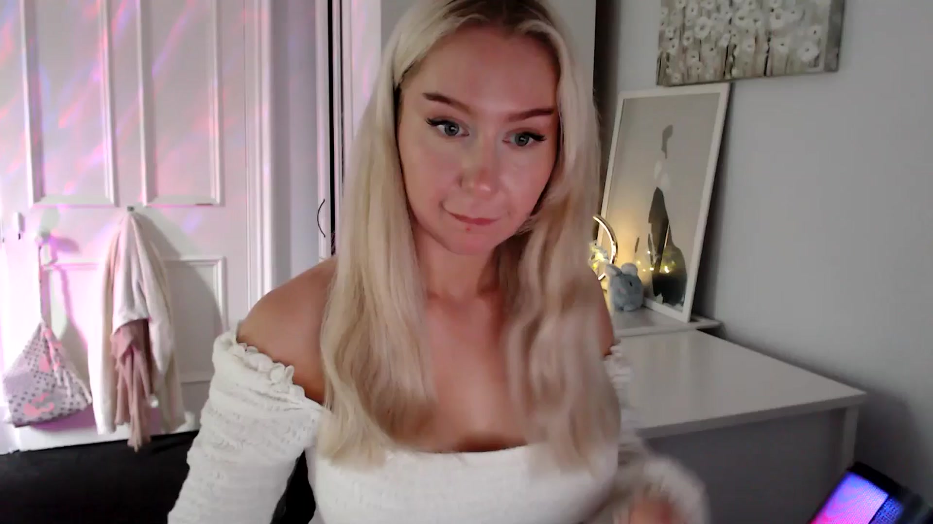 Gallery image thumbnail from British_Cutie's myfreecams stream on, 07/14/2025, 16:08 image 1 of 20