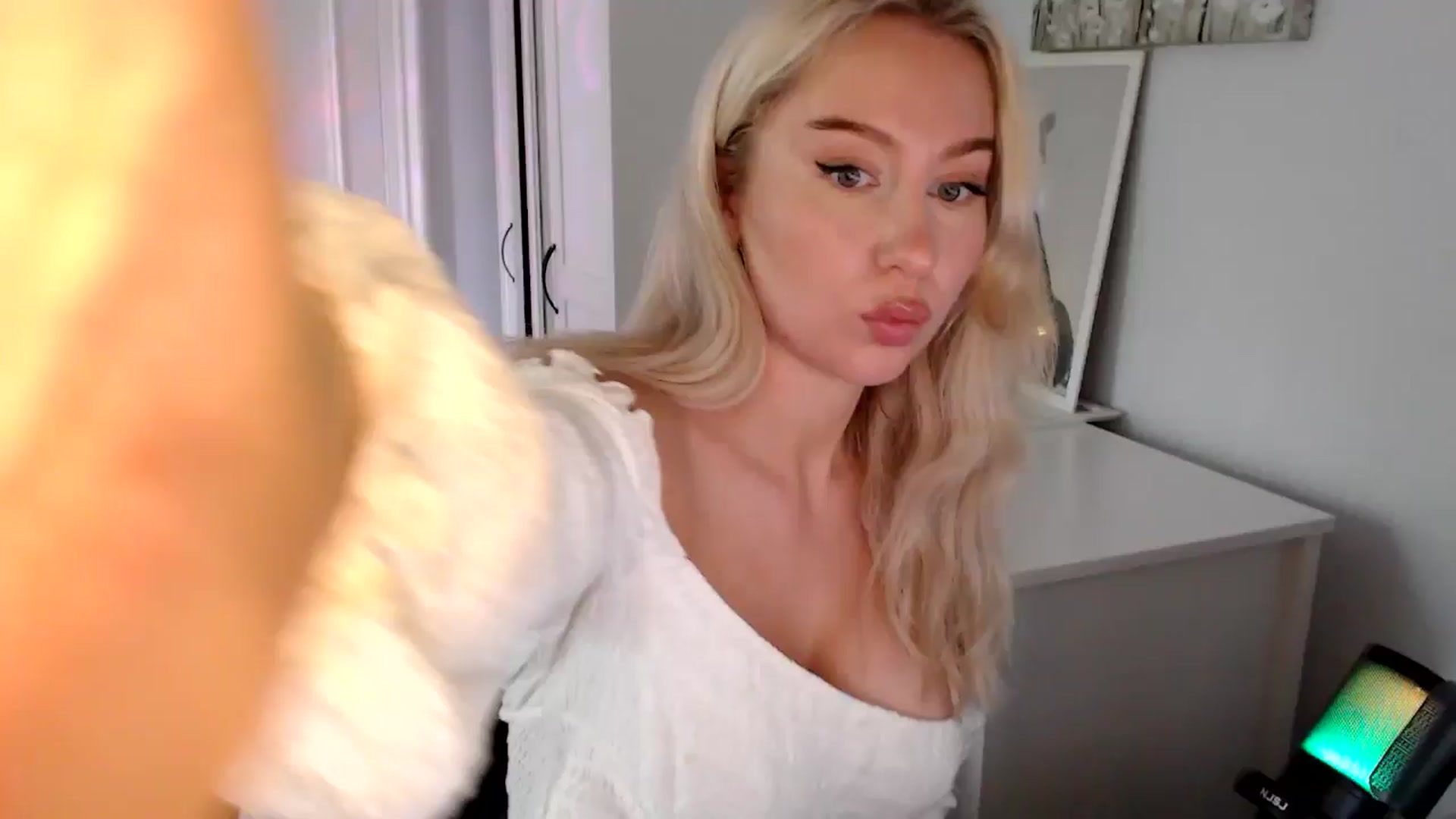 Gallery image thumbnail from British_Cutie's myfreecams stream on, 07/14/2025, 16:08 image 13 of 20